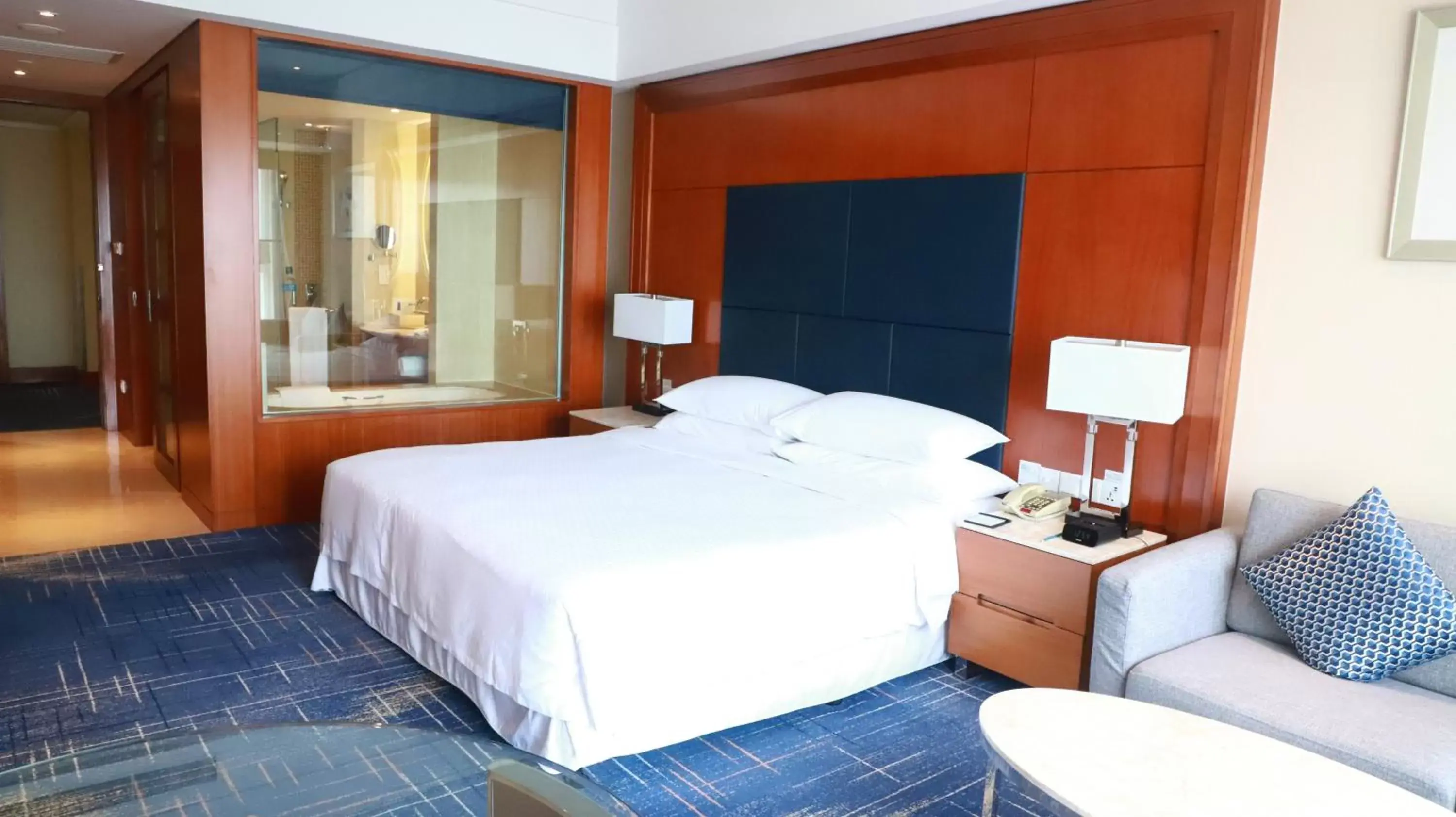 Bed in Four Points by Sheraton Suzhou