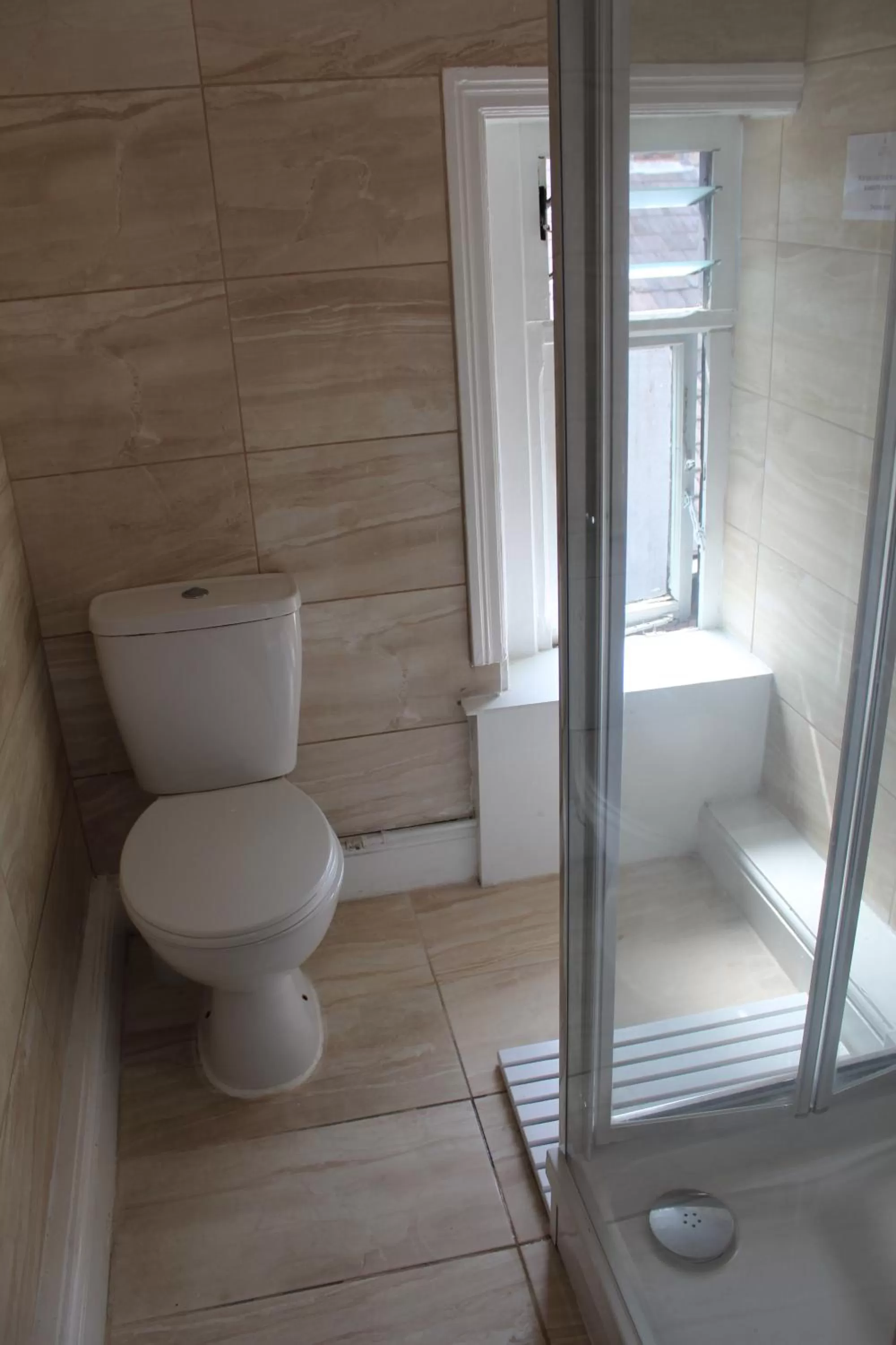 Bathroom in Mitre Hotel Manchester City Centre