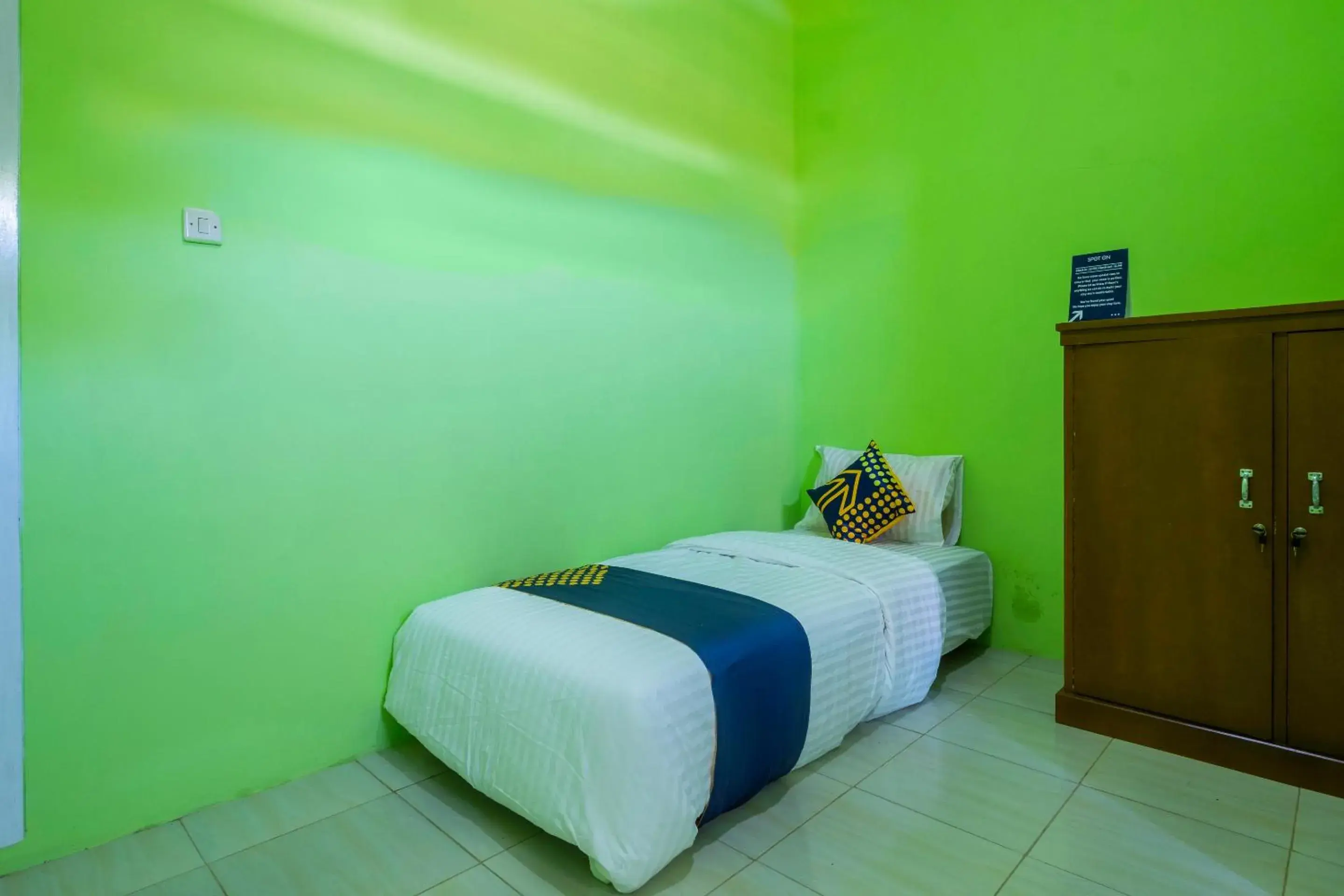 Bedroom, Bed in SPOT ON 2859 Fatan Costel