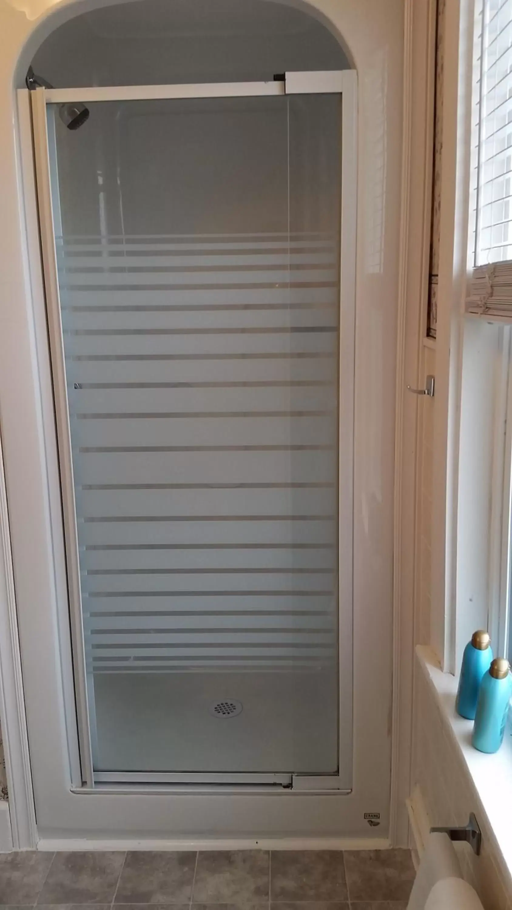 Shower, Bathroom in Bayside Inn