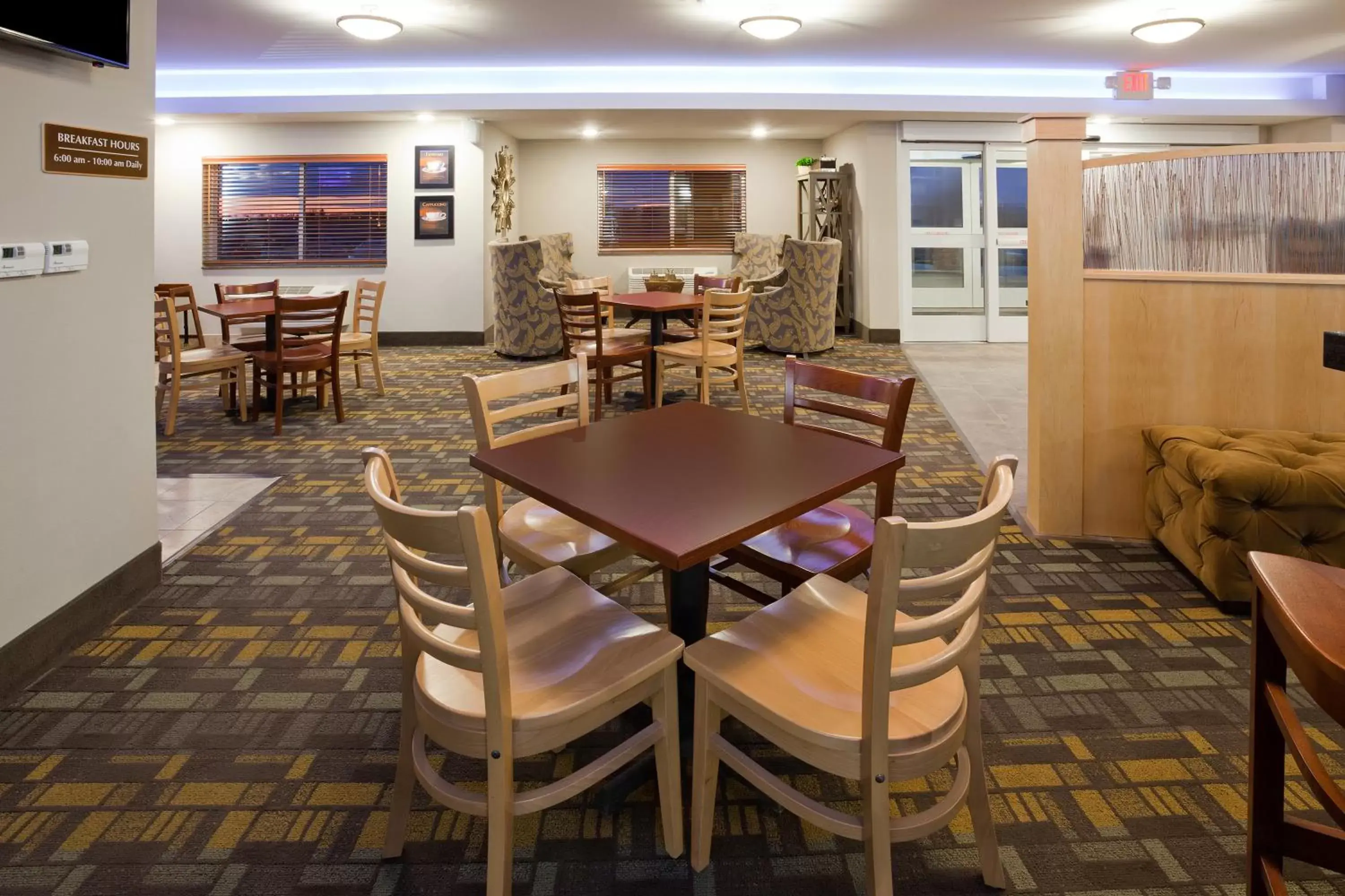 Lobby or reception, Restaurant/Places to Eat in AmericInn by Wyndham Sibley