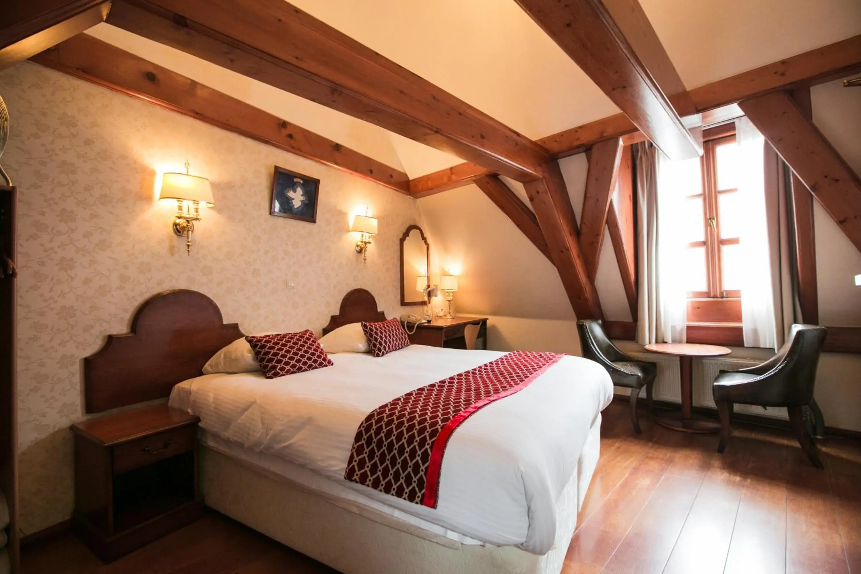 Bed in Hotel Atlanta Bed in Hotel Atlanta