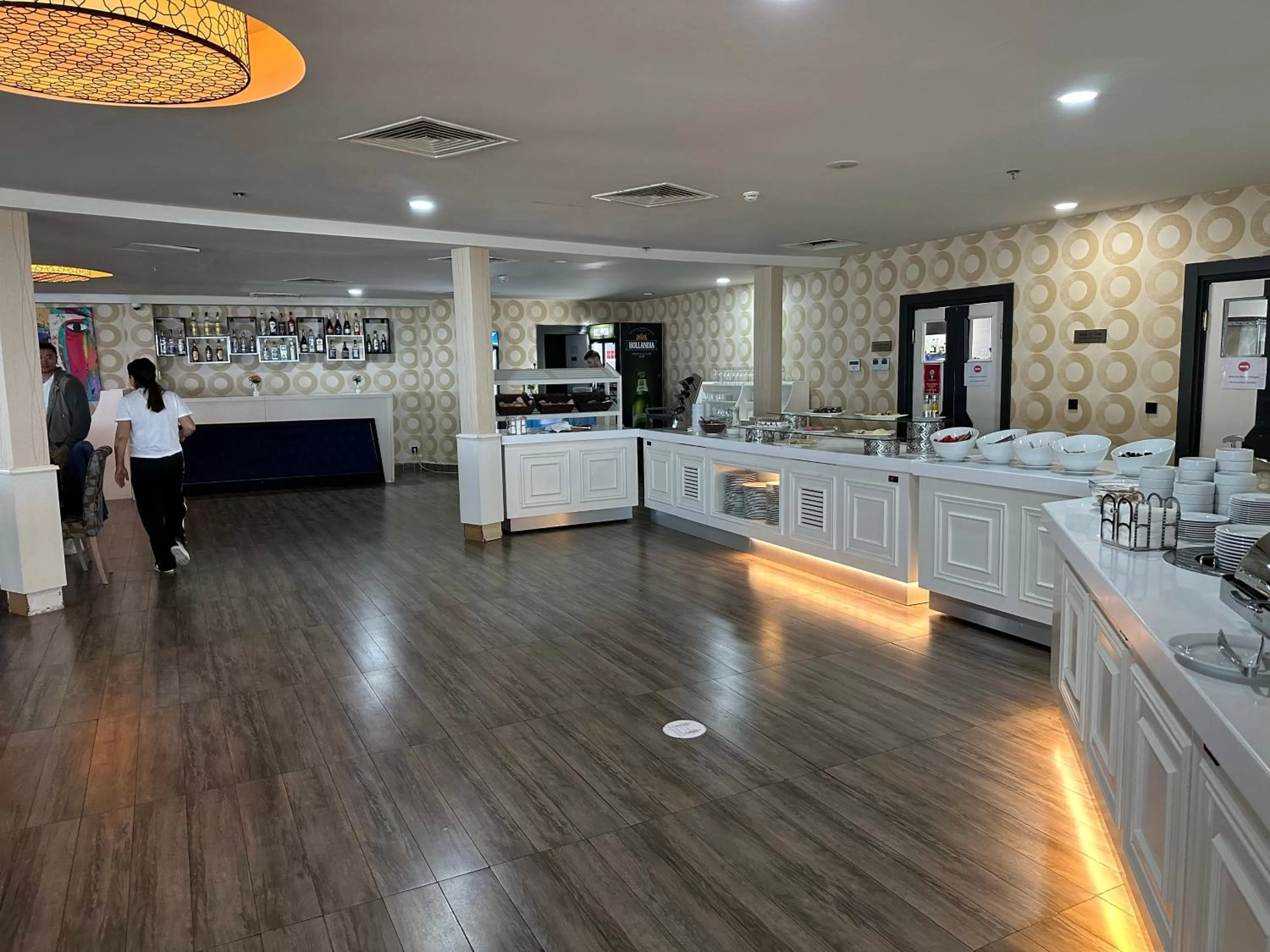 Restaurant/places to eat in Orbi City Luxury Suite