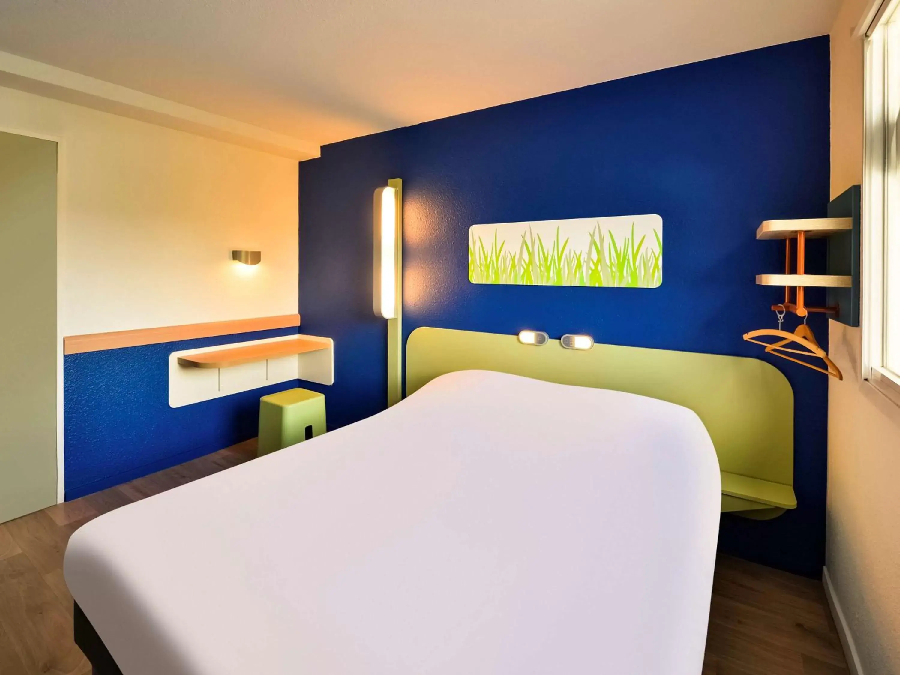 Photo of the whole room, Bed in Ibis budget Chambéry Centre Ville