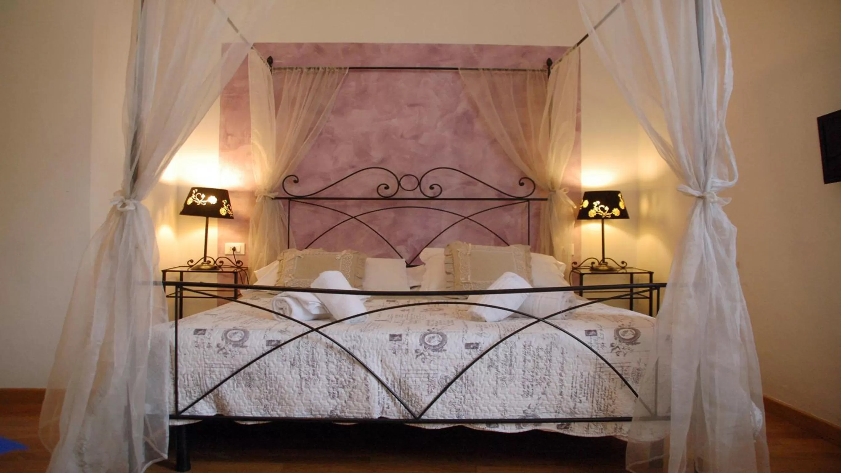 Bed in Ridolfi Guest House