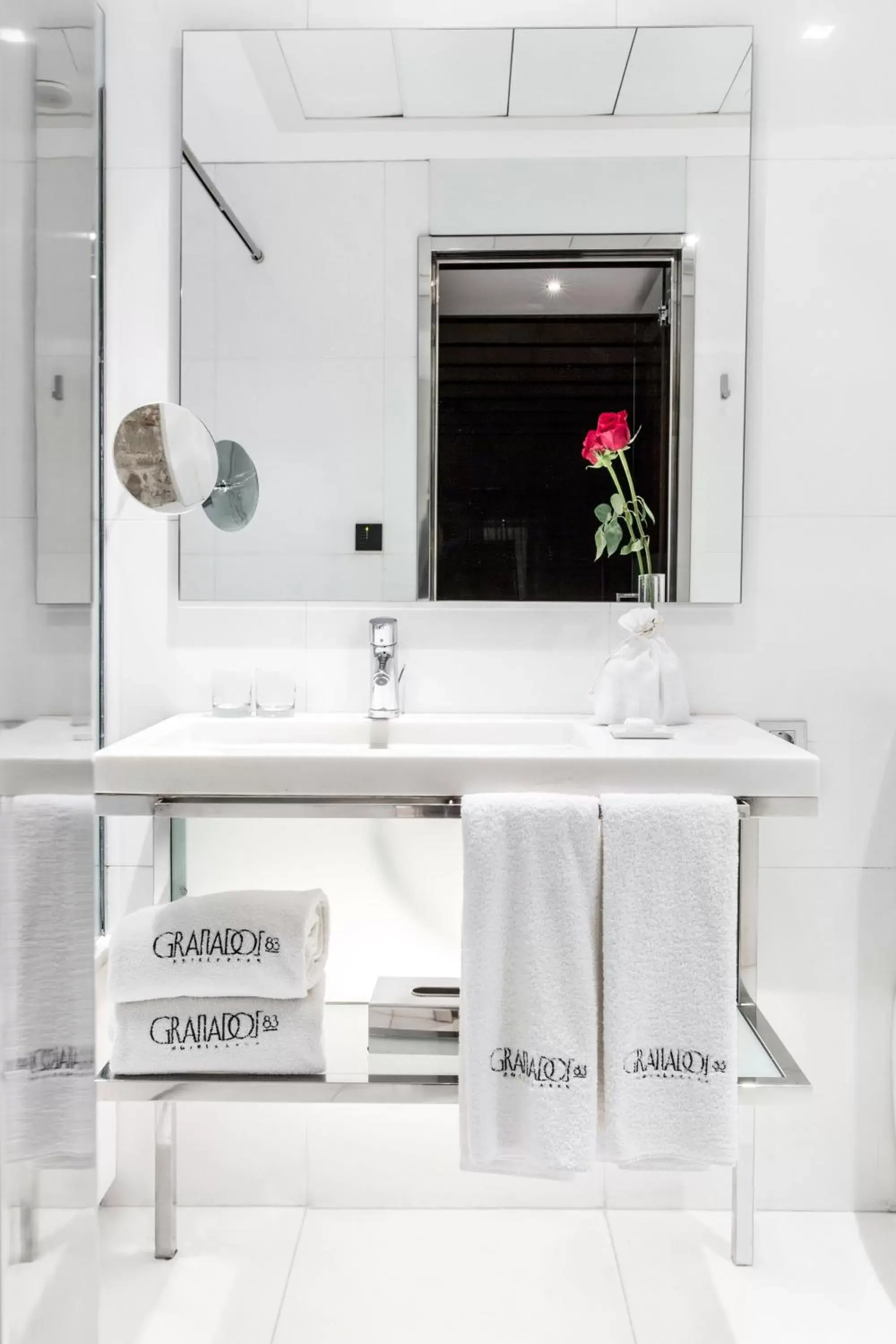 Shower, Bathroom in Hotel Granados 83, a Member of Design Hotels