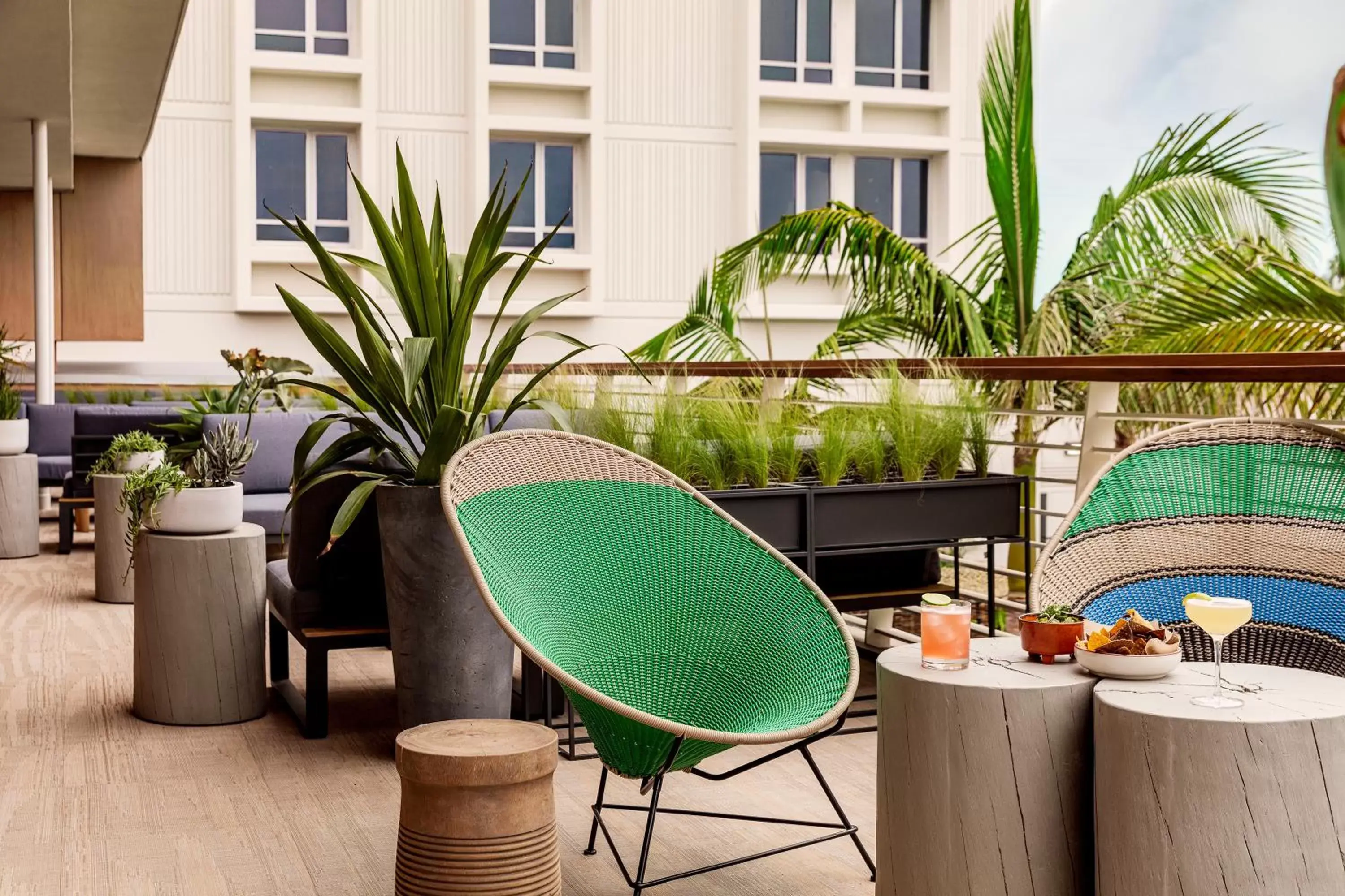 Restaurant/places to eat in Hotel June, Los Angeles, a Member of Design Hotels