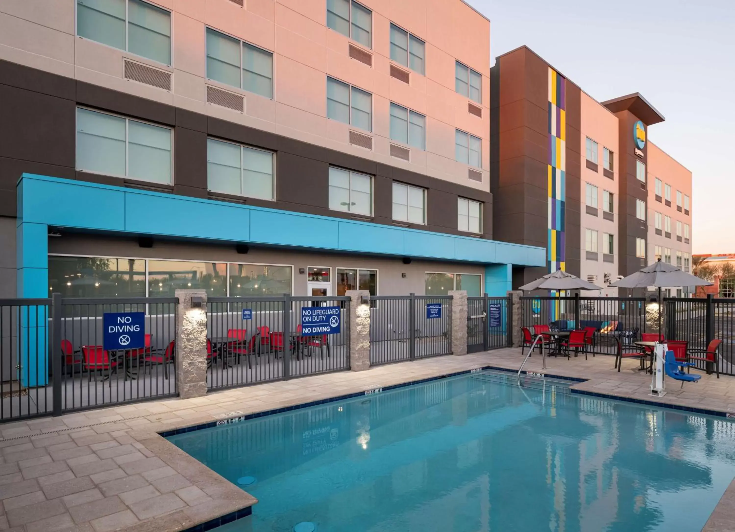 Pool view, Swimming Pool in Tru By Hilton Phoenix Glendale Westgate