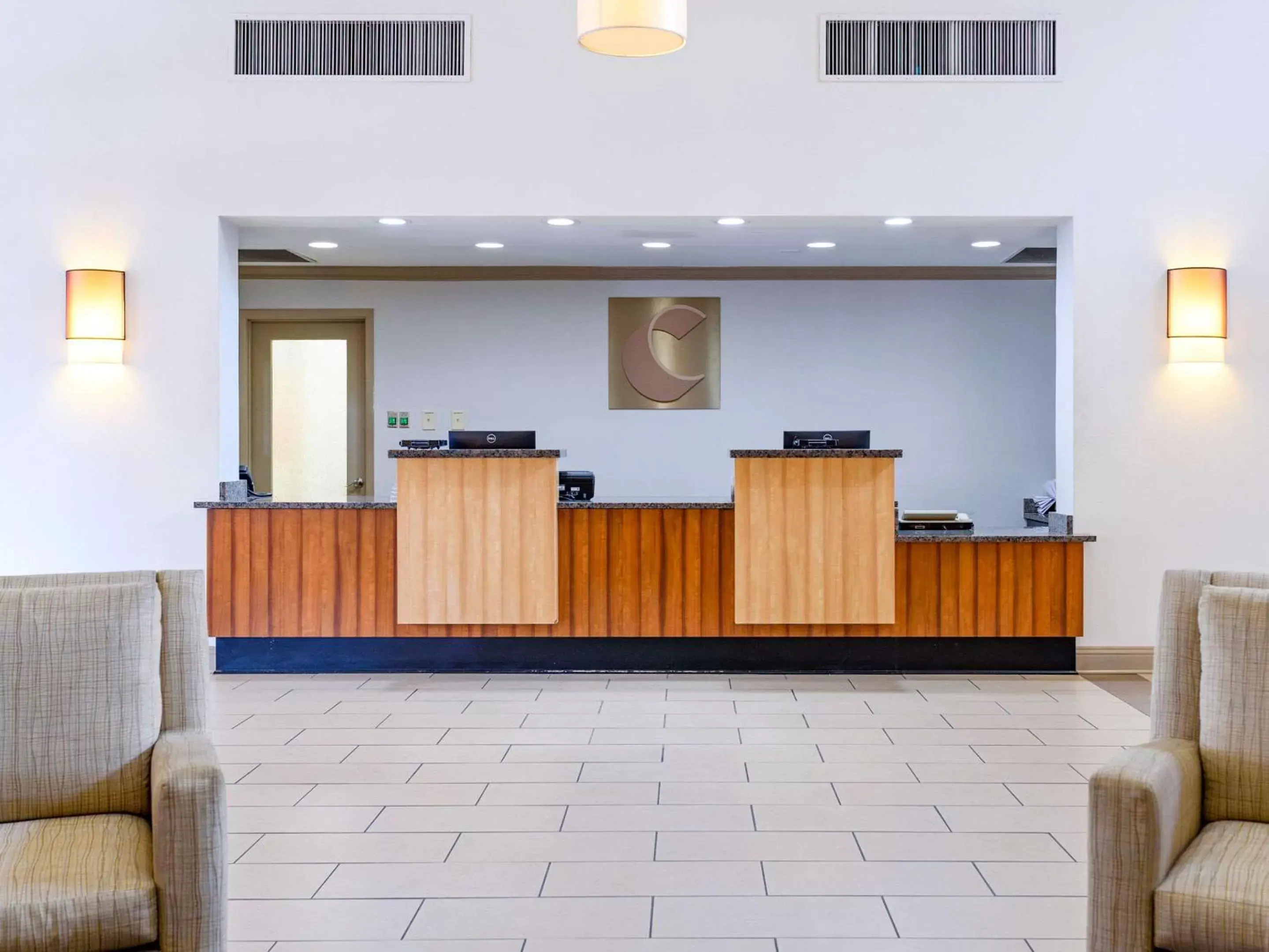 Lobby or reception, Lobby/Reception in Comfort Suites Medical District near Mall of Louisiana
