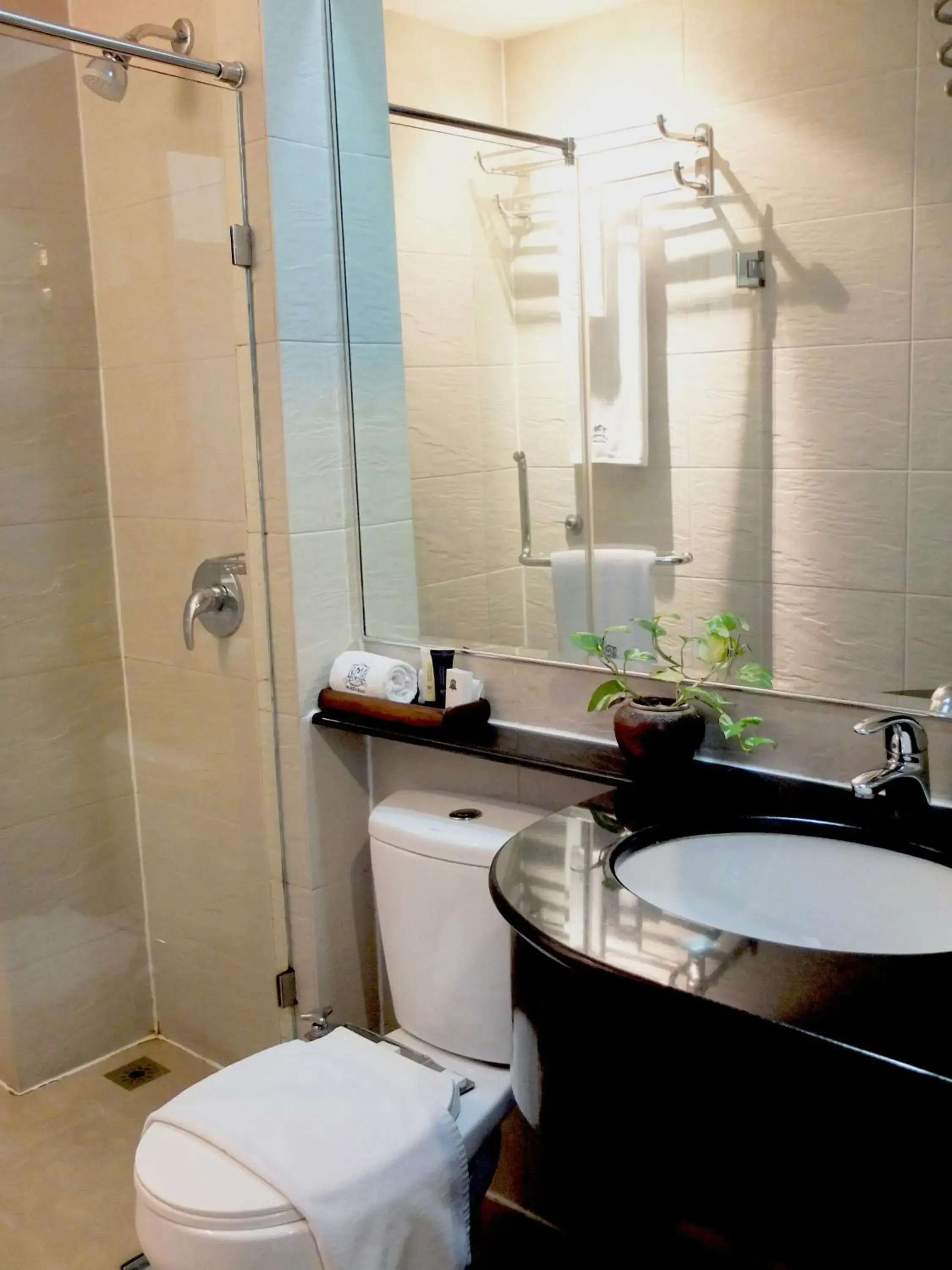 Bathroom in The Mark'S Lodge