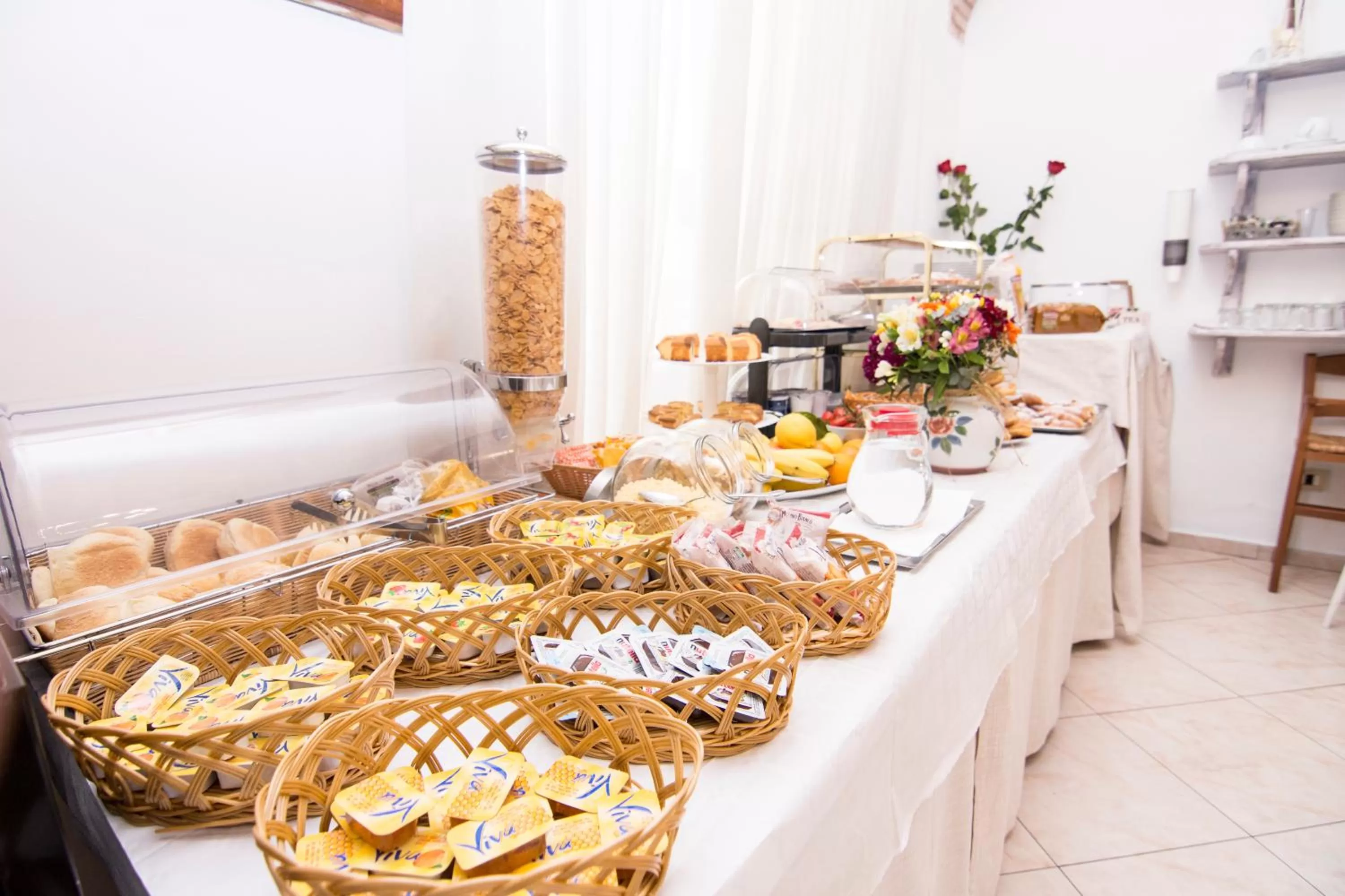 Breakfast in Hotel Fontana