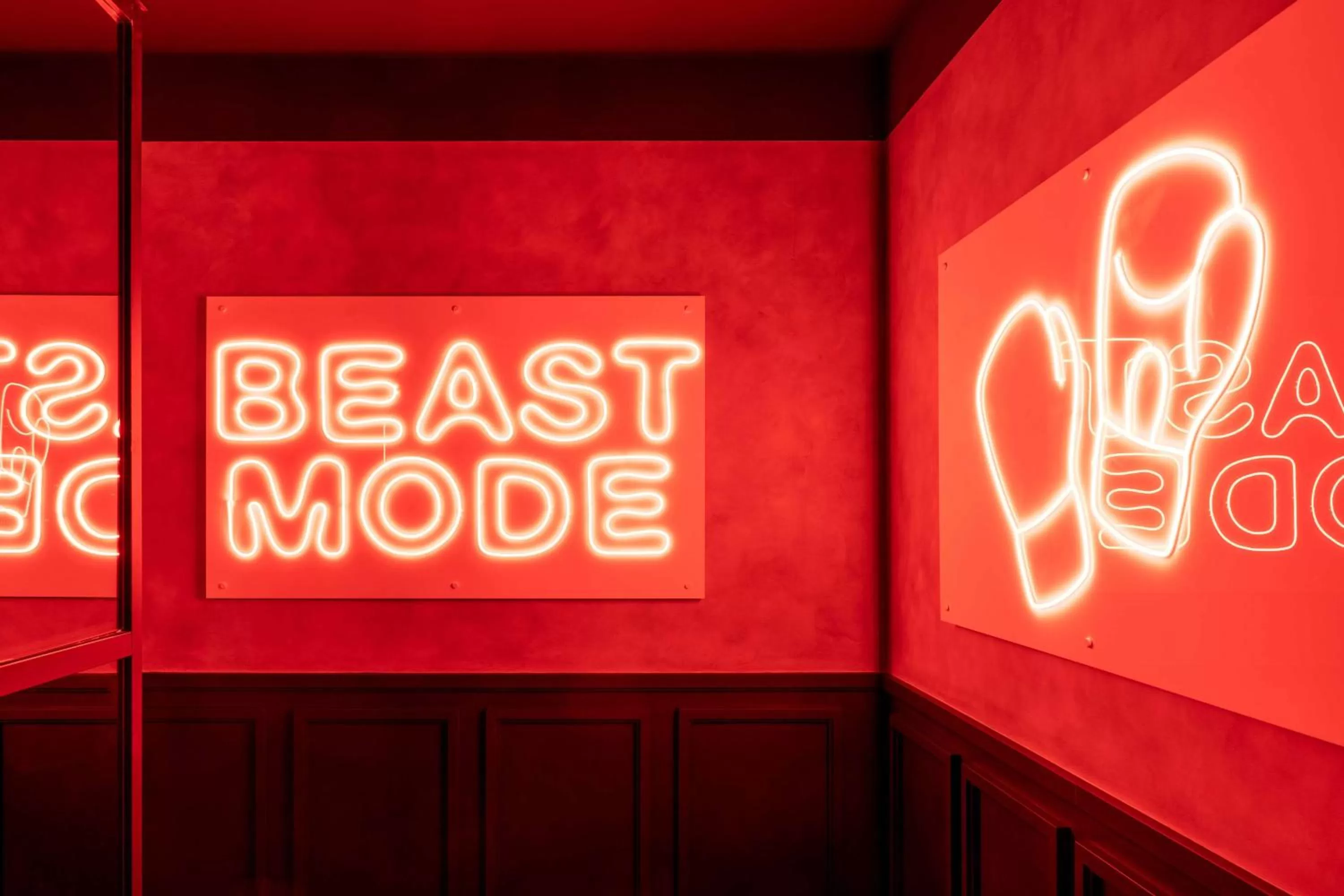 Fitness centre/facilities in Radisson RED Madrid