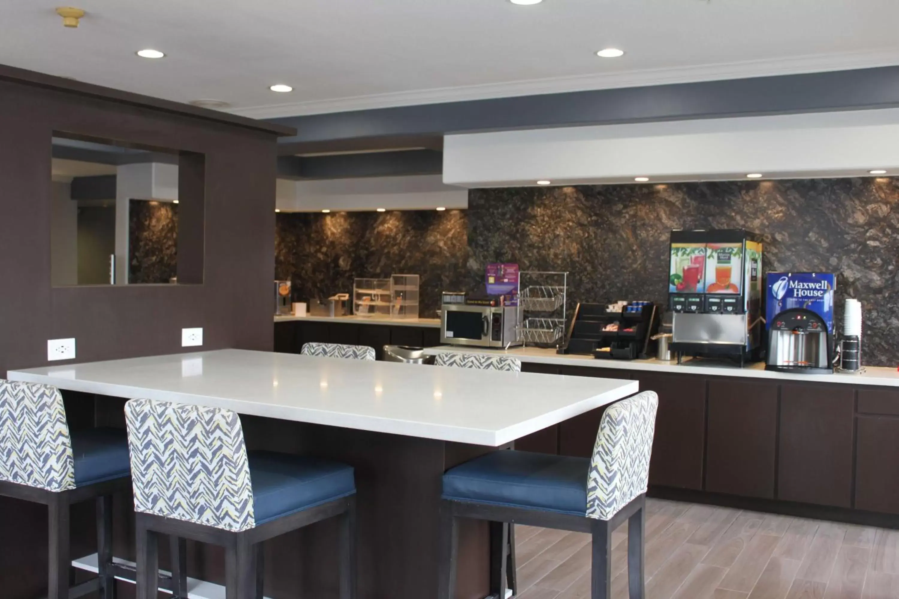 Restaurant/places to eat in Best Western Plus North Houston Inn & Suites
