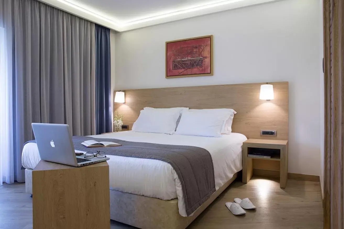 Superior Double Room in Golden Age Athens Hotel Superior Double Room in Golden Age Athens Hotel