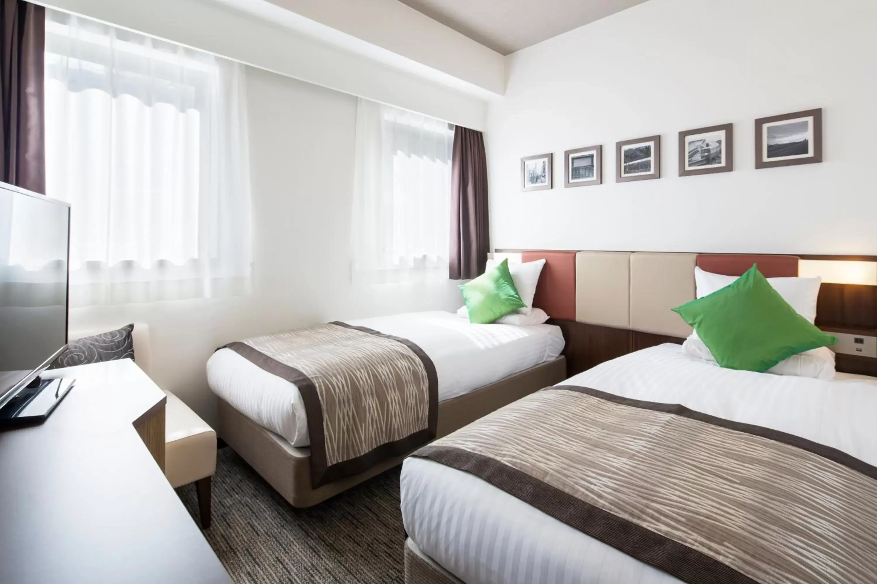 Spring, Bed in HOTEL MYSTAYS Shin Osaka Conference Center Spring, Bed in HOTEL MYSTAYS Shin Osaka Conference Center