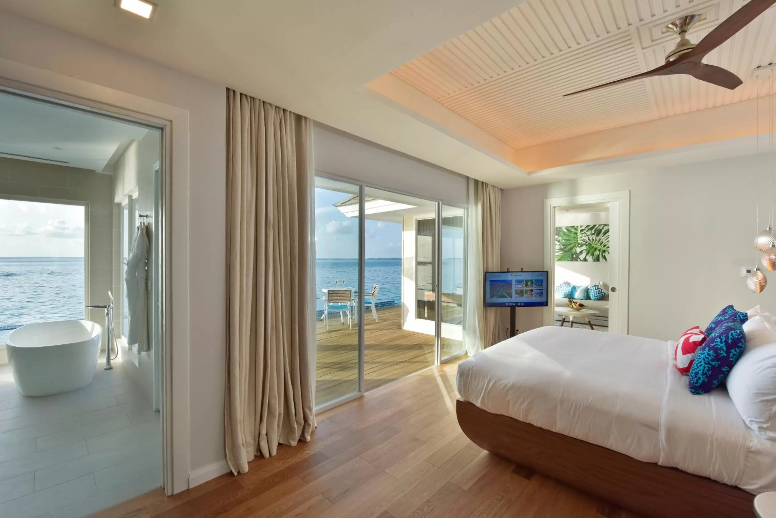 Bed in Kandima Maldives