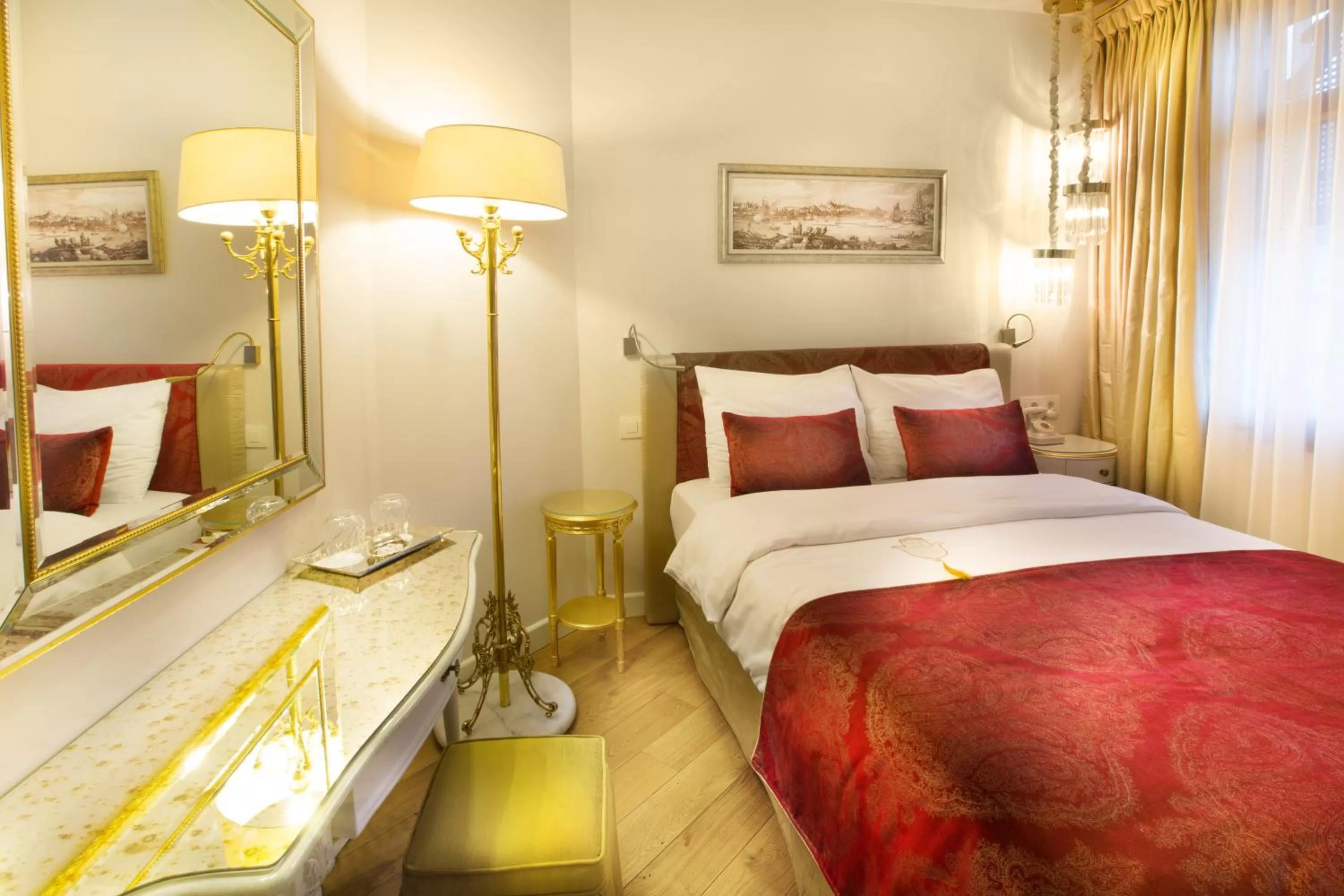 Decorative detail, Bed in Valide Sultan Konagi