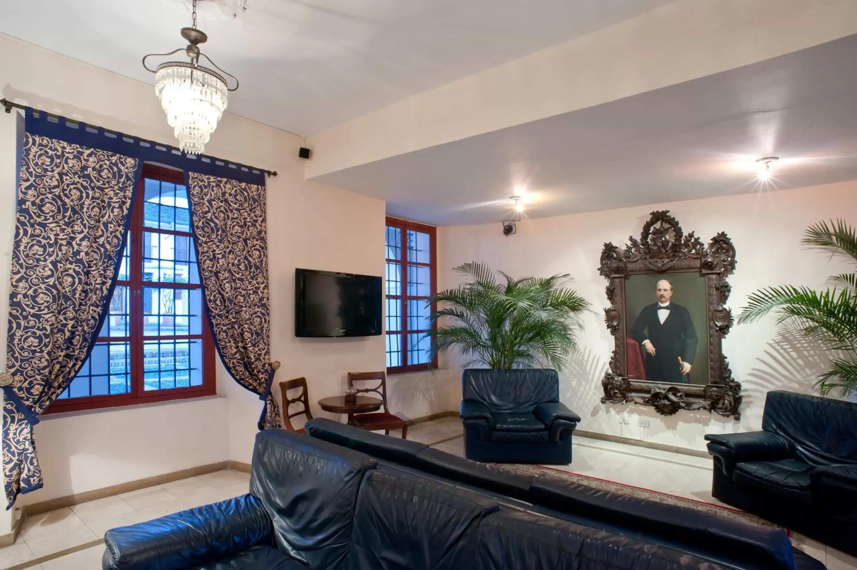 Lobby or reception in Hotel Dann Monasterio Lobby or reception in Hotel Dann Monasterio