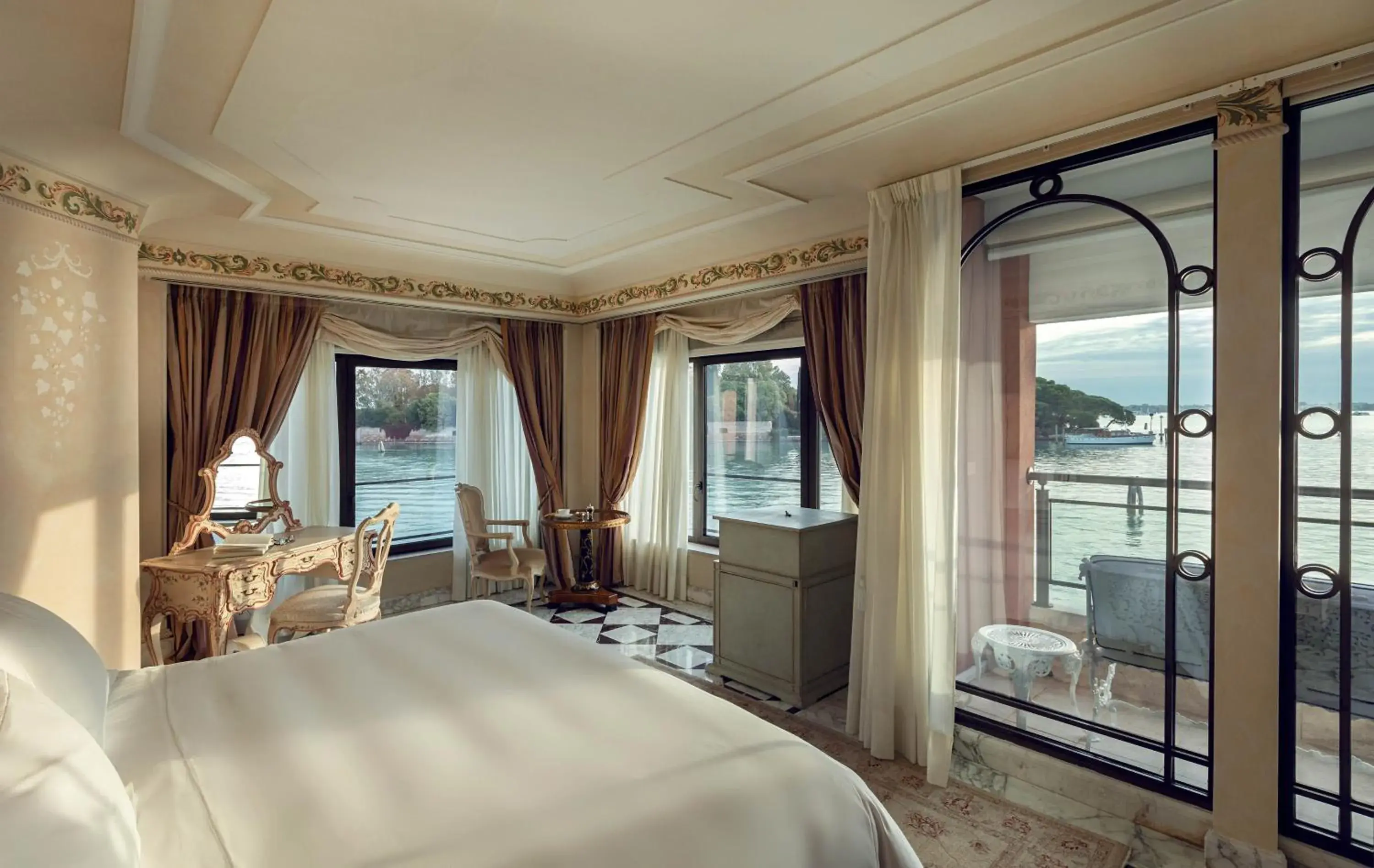 Bedroom in Hotel Cipriani, A Belmond Hotel, Venice