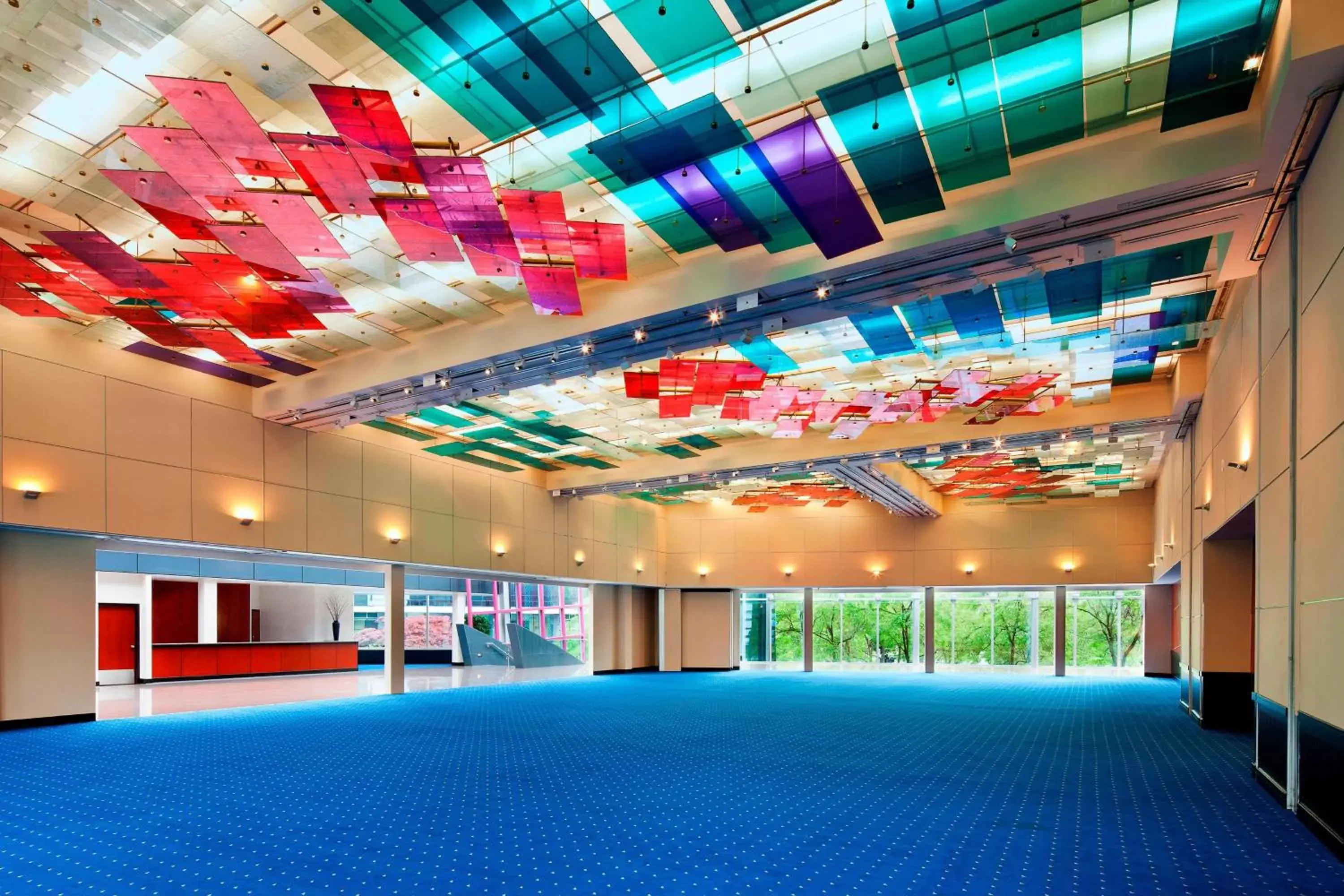 Meeting/conference room, Swimming Pool in Sheraton Vancouver Wall Centre