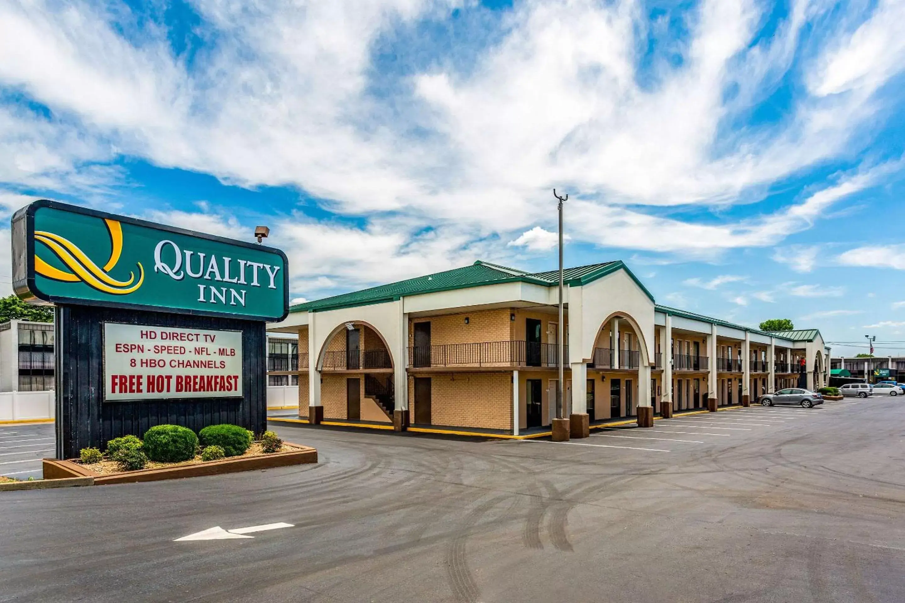 Property Building in Quality Inn Bowling Green