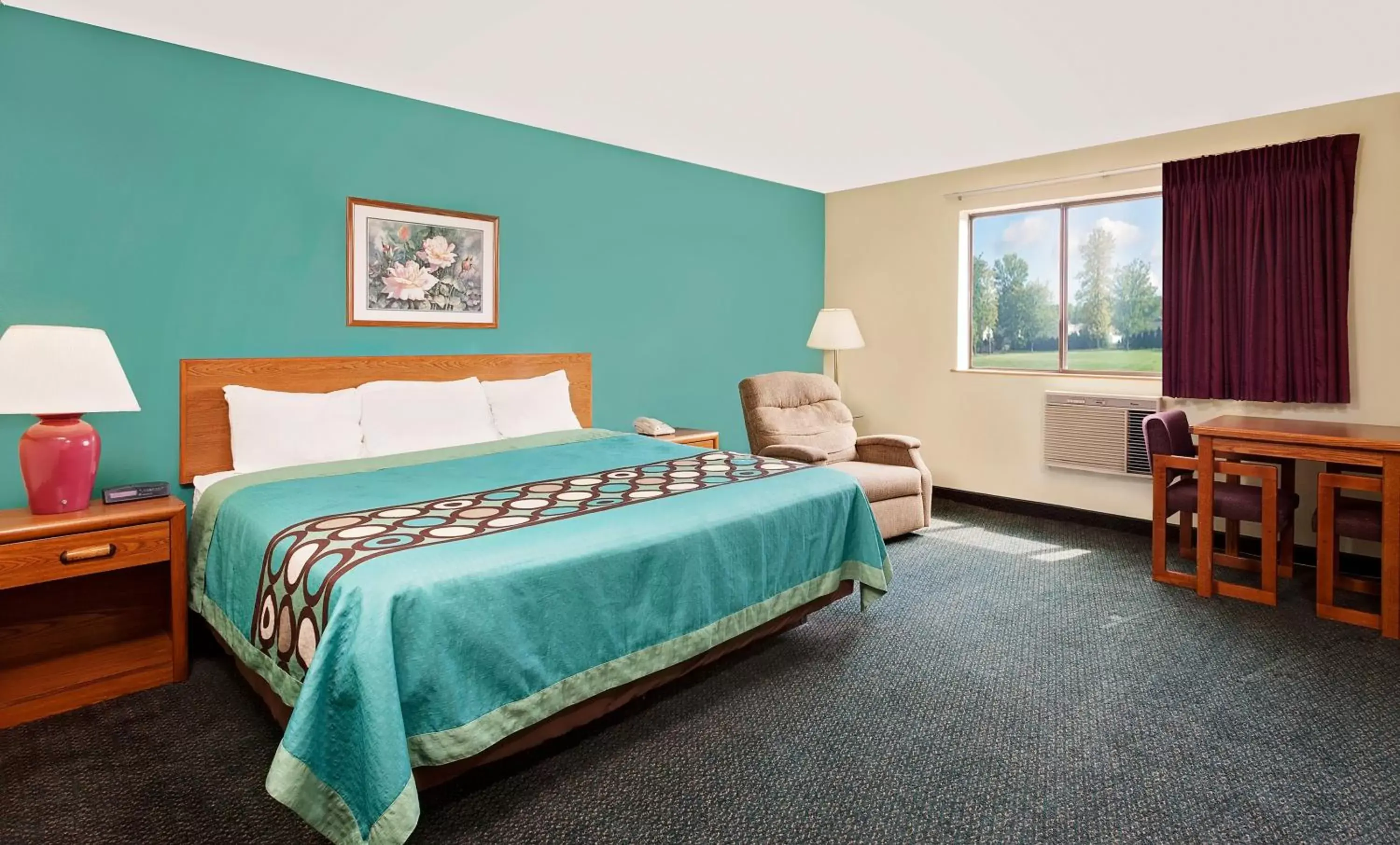 Bedroom, Bed in Super 8 by Wyndham Carlisle-South