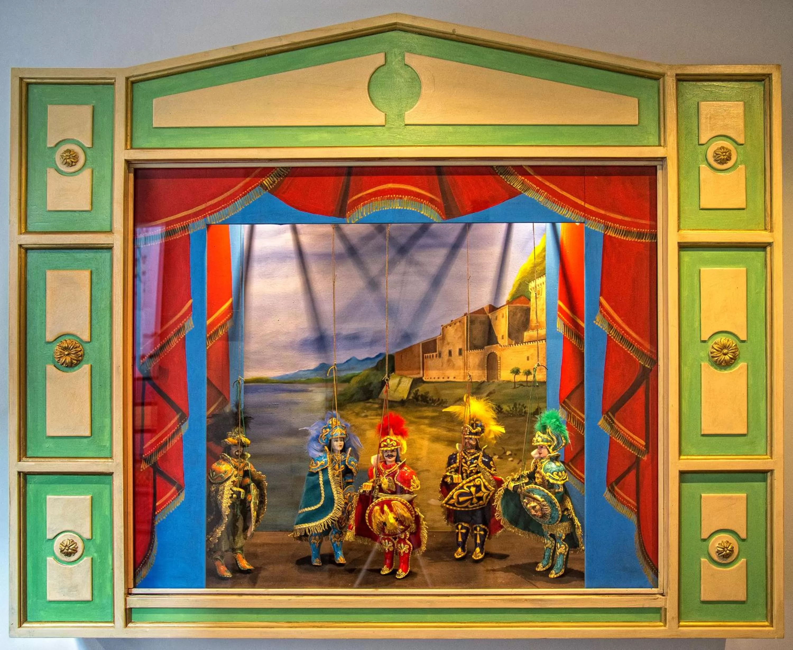 Decorative detail in Tra Le Braccia di Morfeo