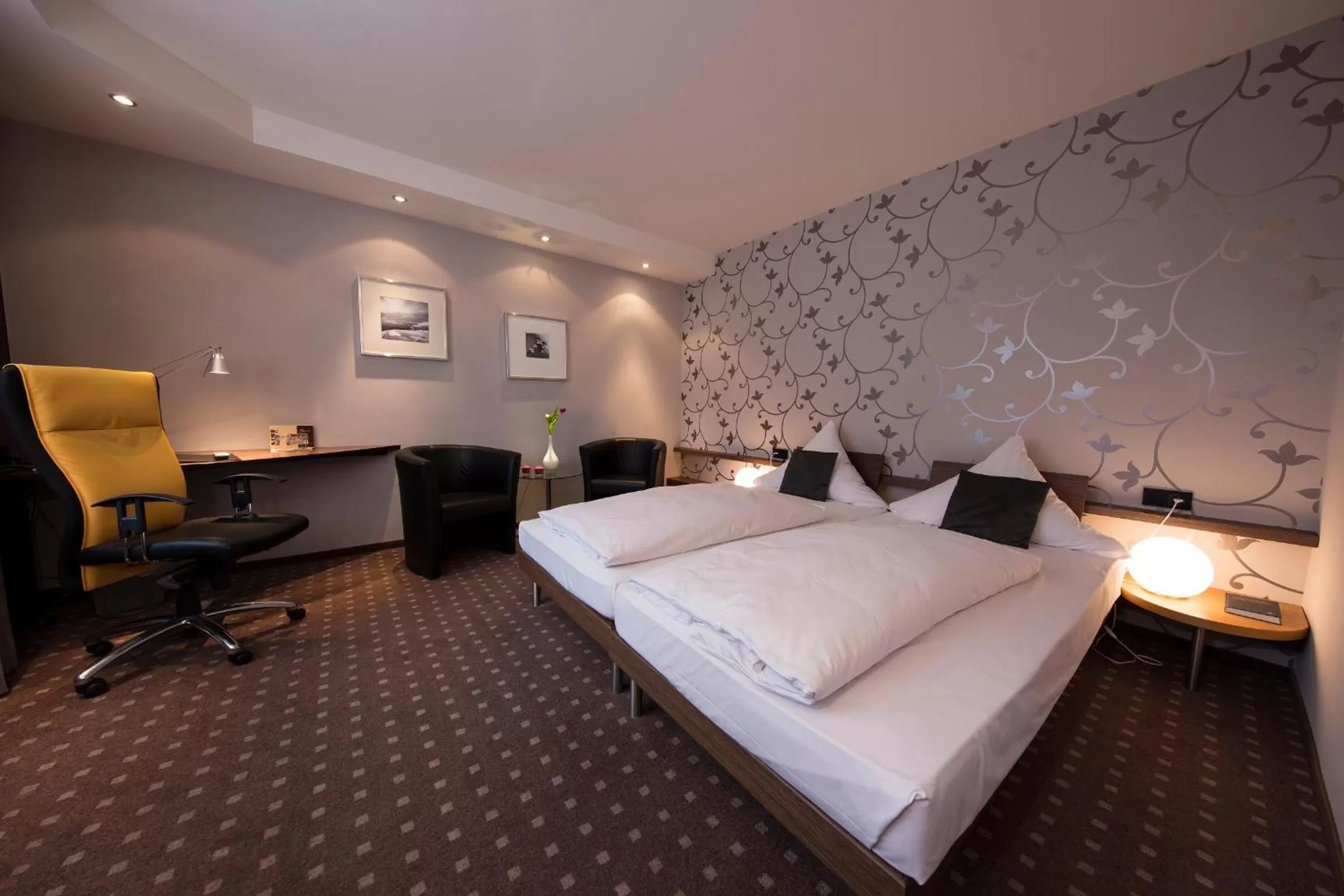 Photo of the whole room, Bed in L'Escala