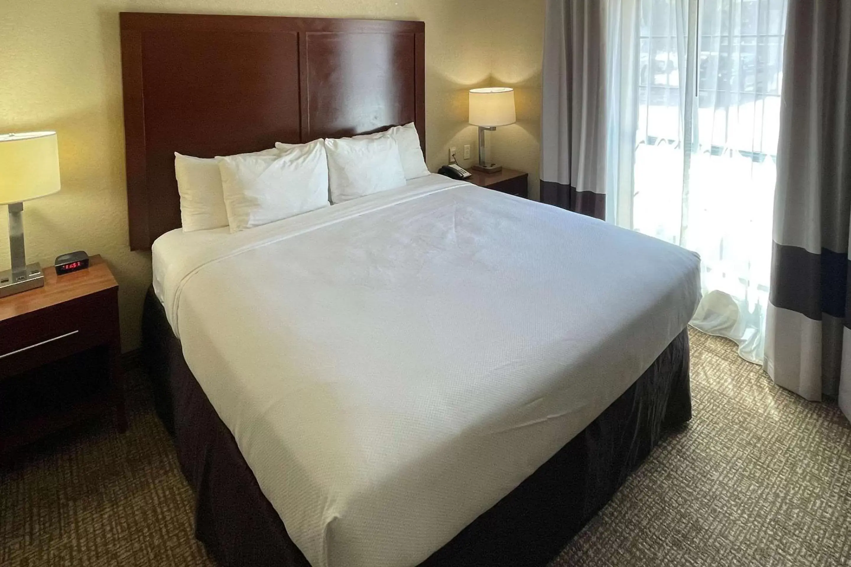 Bedroom, Bed in Comfort Suites San Antonio Near Seaworld Bedroom, Bed in Comfort Suites San Antonio Near Seaworld