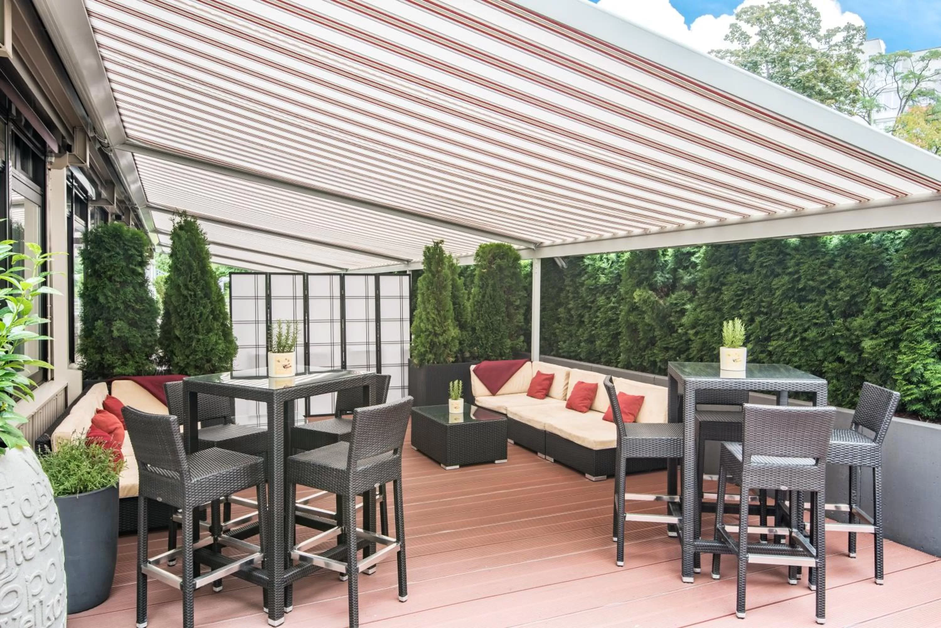 Restaurant/places to eat in Crowne Plaza Berlin City Centre Ku'damm by IHG