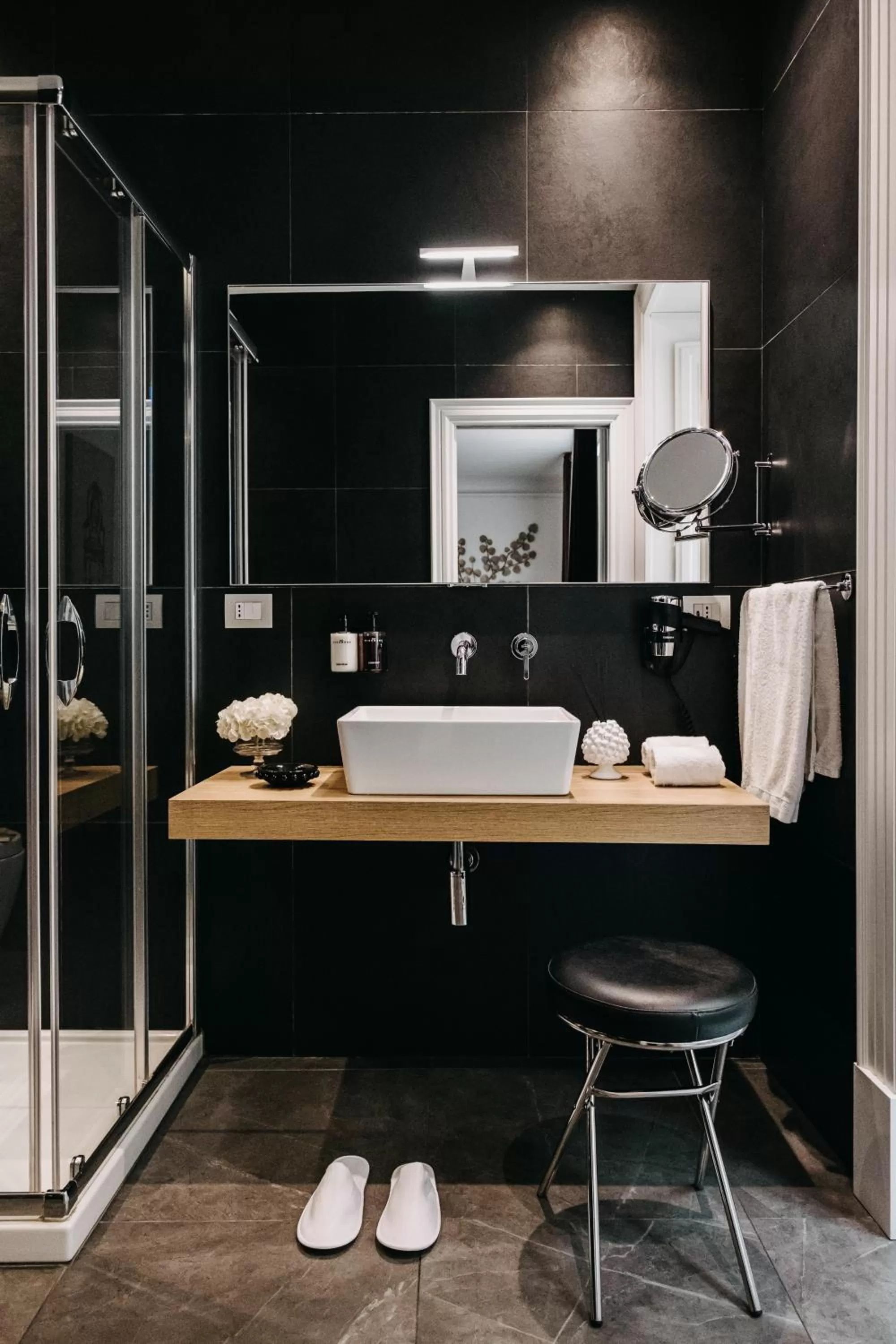 Shower in Palazzo Natoli Boutique Hotel