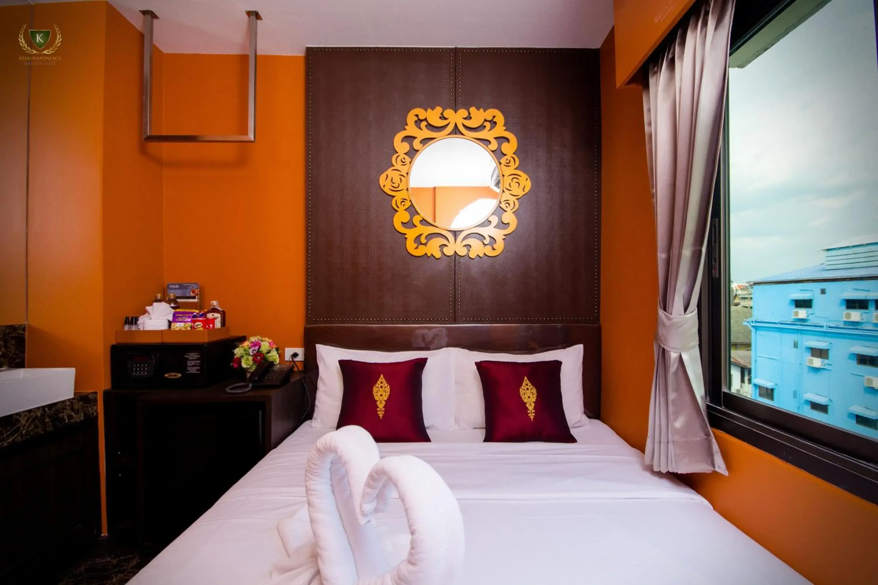 Photo of the whole room, Room Photo in Violet Tower at Khaosan Palace