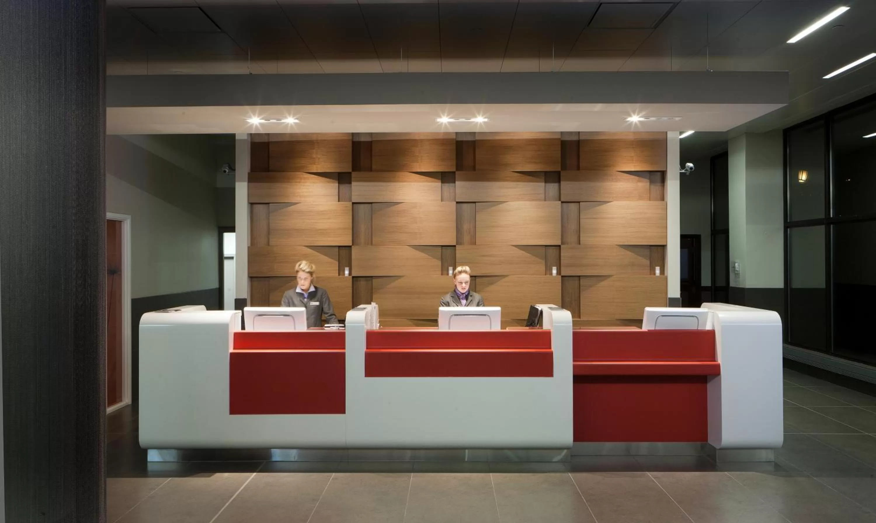 Lobby or reception in DoubleTree by Hilton Ottawa Downtown