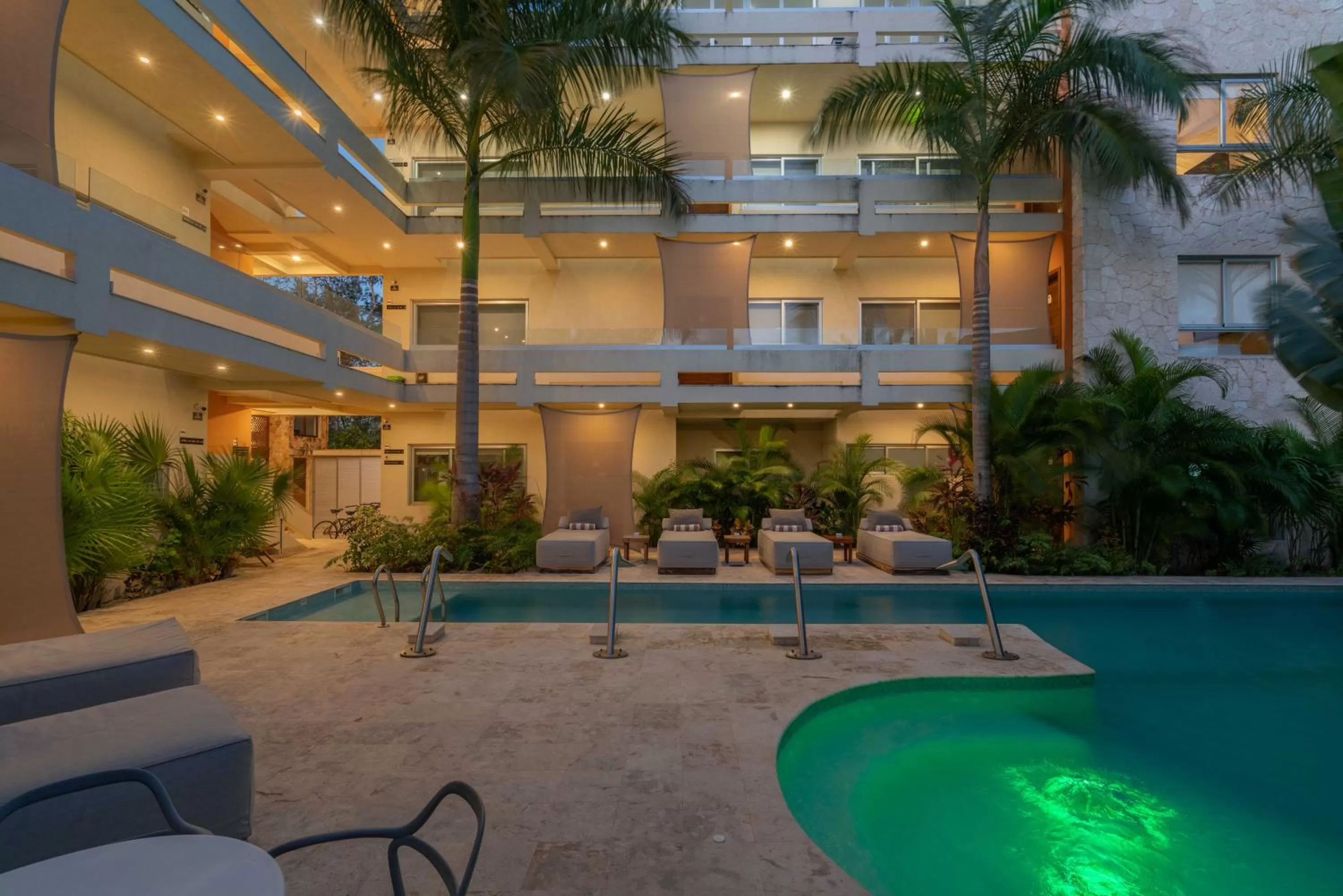 Swimming pool in Valhalla Residences by Biwa