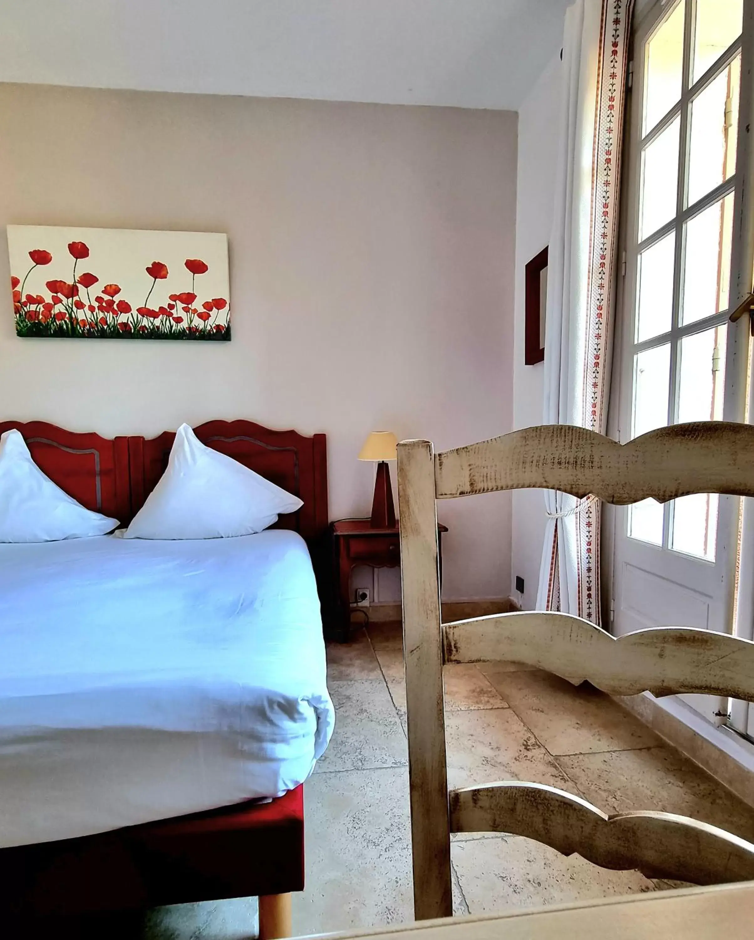 Decorative detail, Bed in Castillon Des Baux