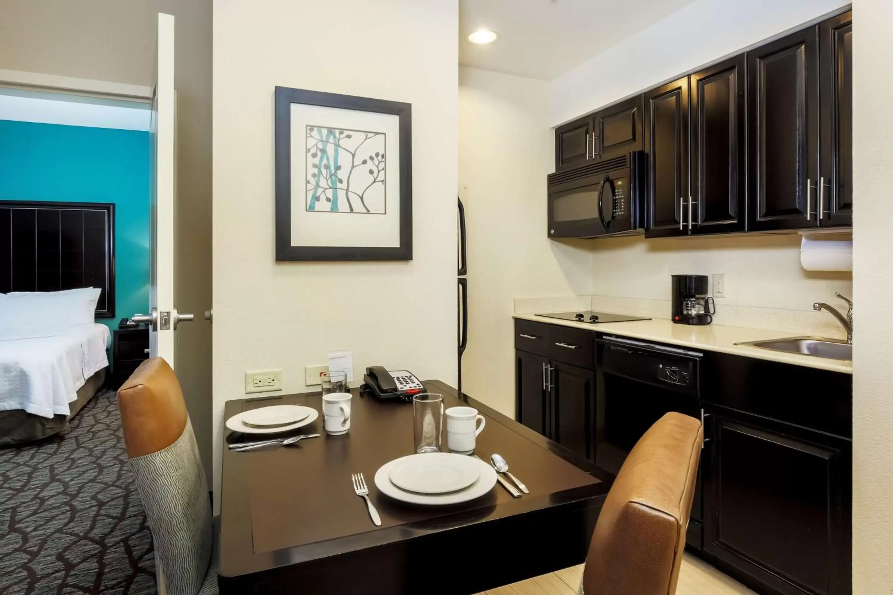 Kitchen or kitchenette, Kitchen/Kitchenette in Homewood Suites by Hilton Lawton