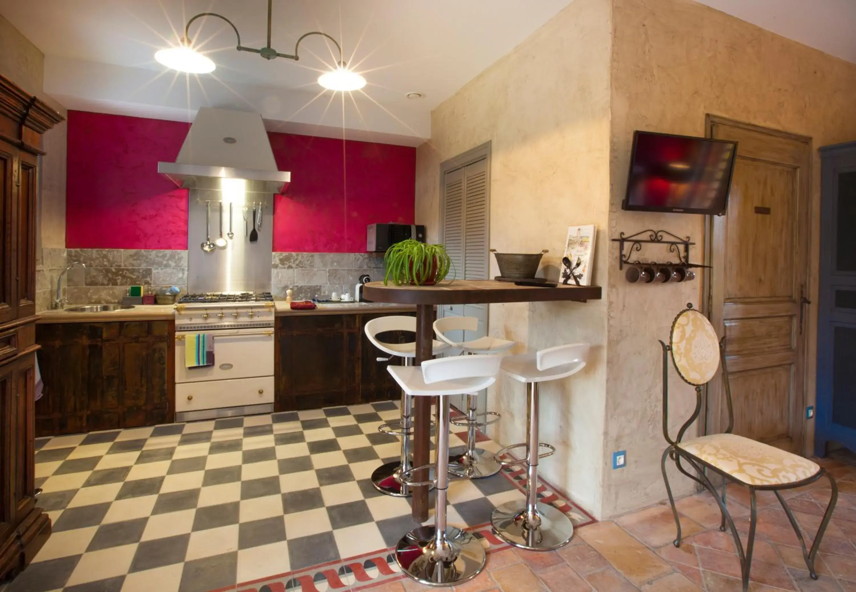 Kitchen or kitchenette, Kitchen/Kitchenette in Hôtel-Spa Le Saint Cirq