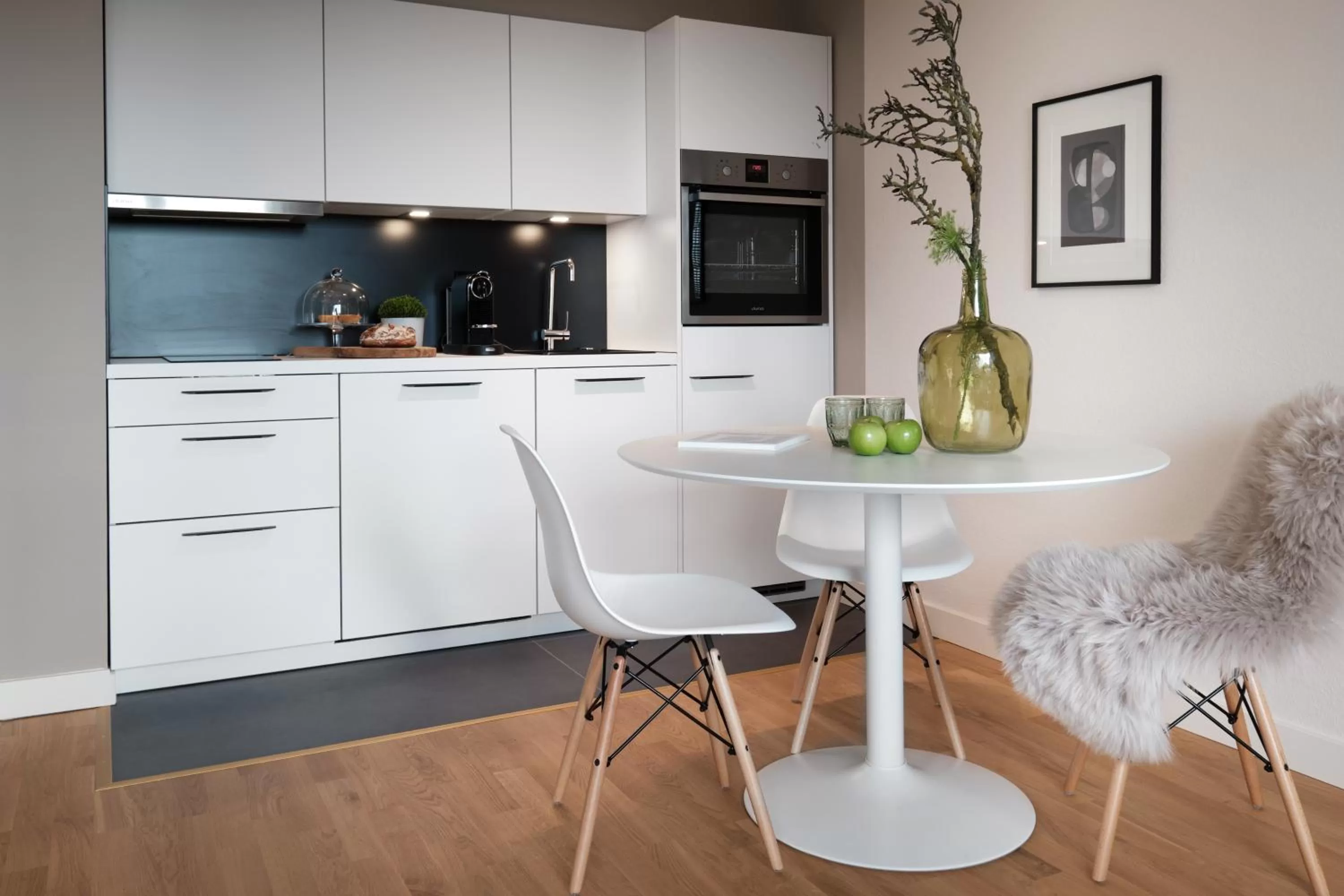 Kitchen or kitchenette in SAXX Apartments Leipzig