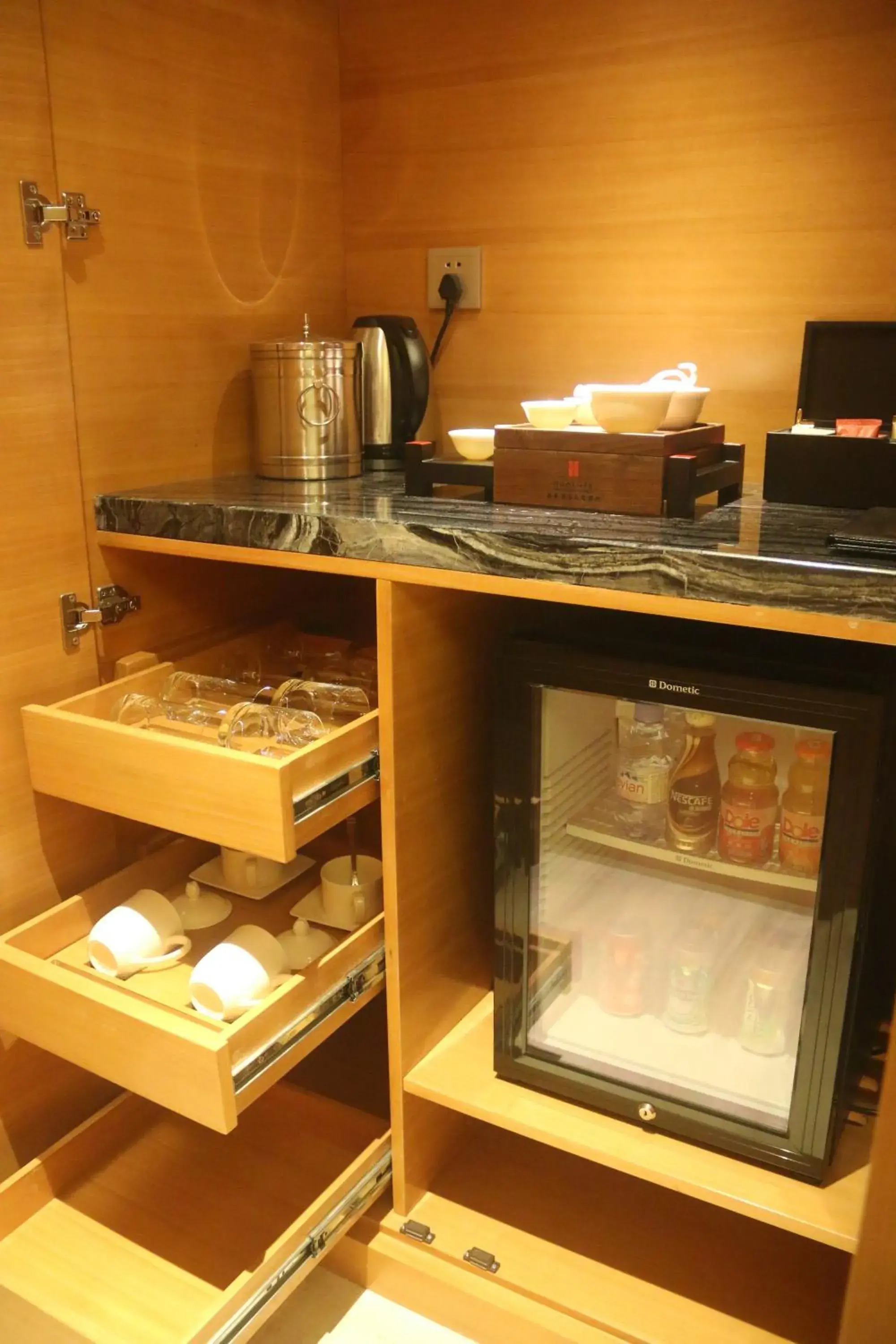 Area and facilities, Kitchen/Kitchenette in HUALUXE Yangjiang City Center, an IHG Hotel