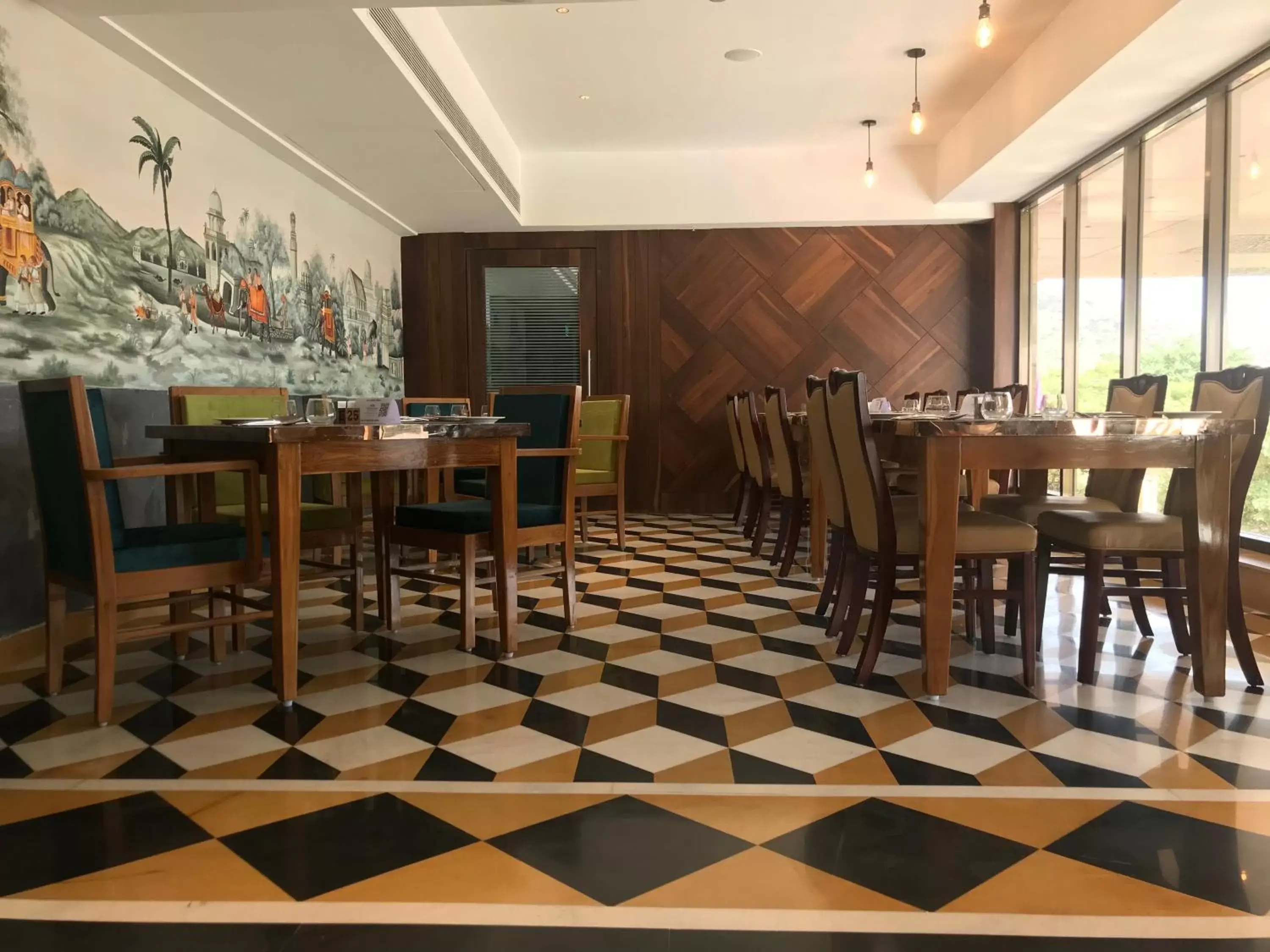 Restaurant/Places to Eat in Howard Johnson by Wyndham Udaipur Roop Nagar