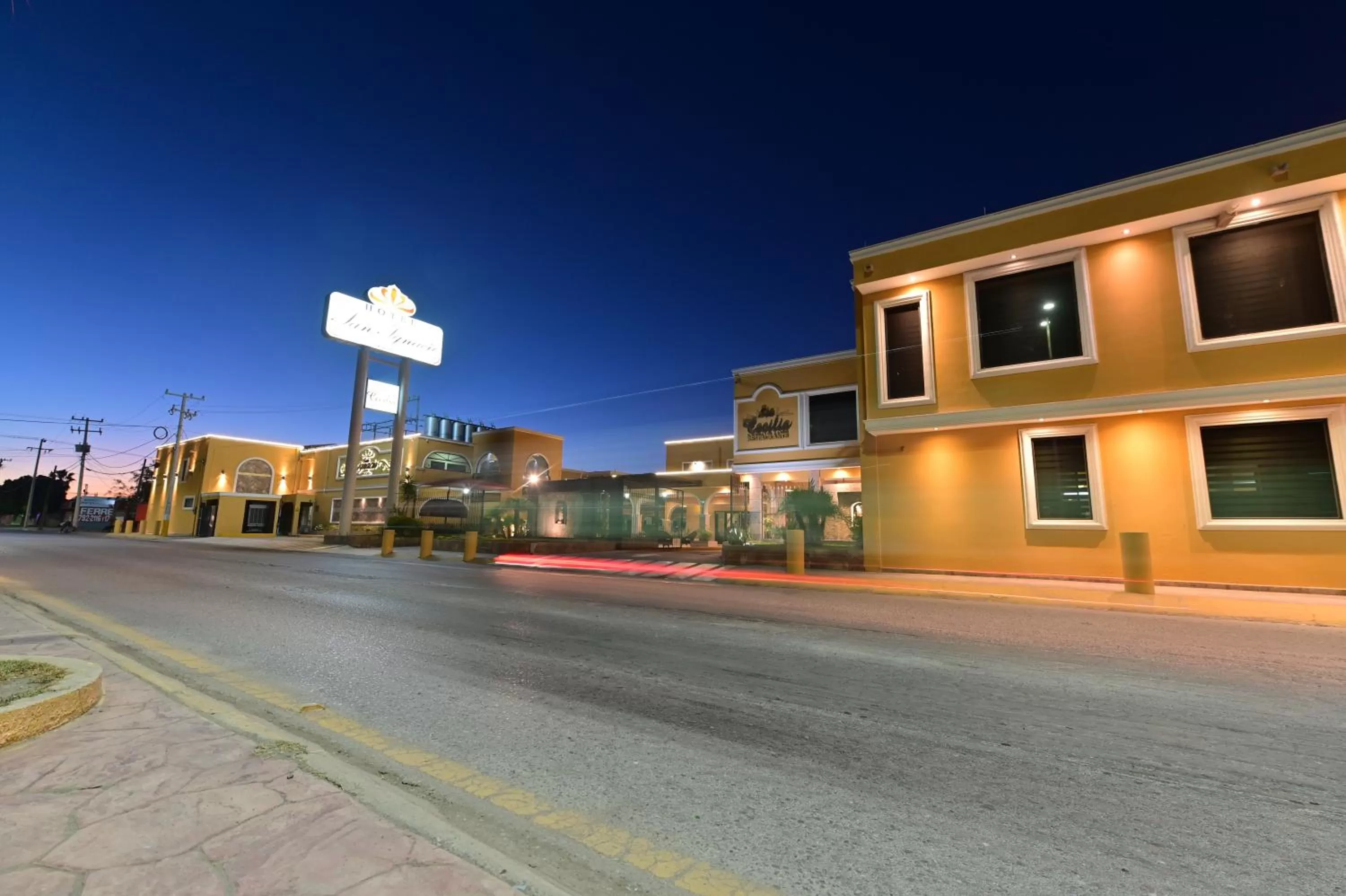 Property building in Hotel San Ignacio Inn