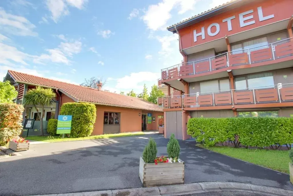 Property Building in Sure Hotel by Best Western Biarritz Aeroport