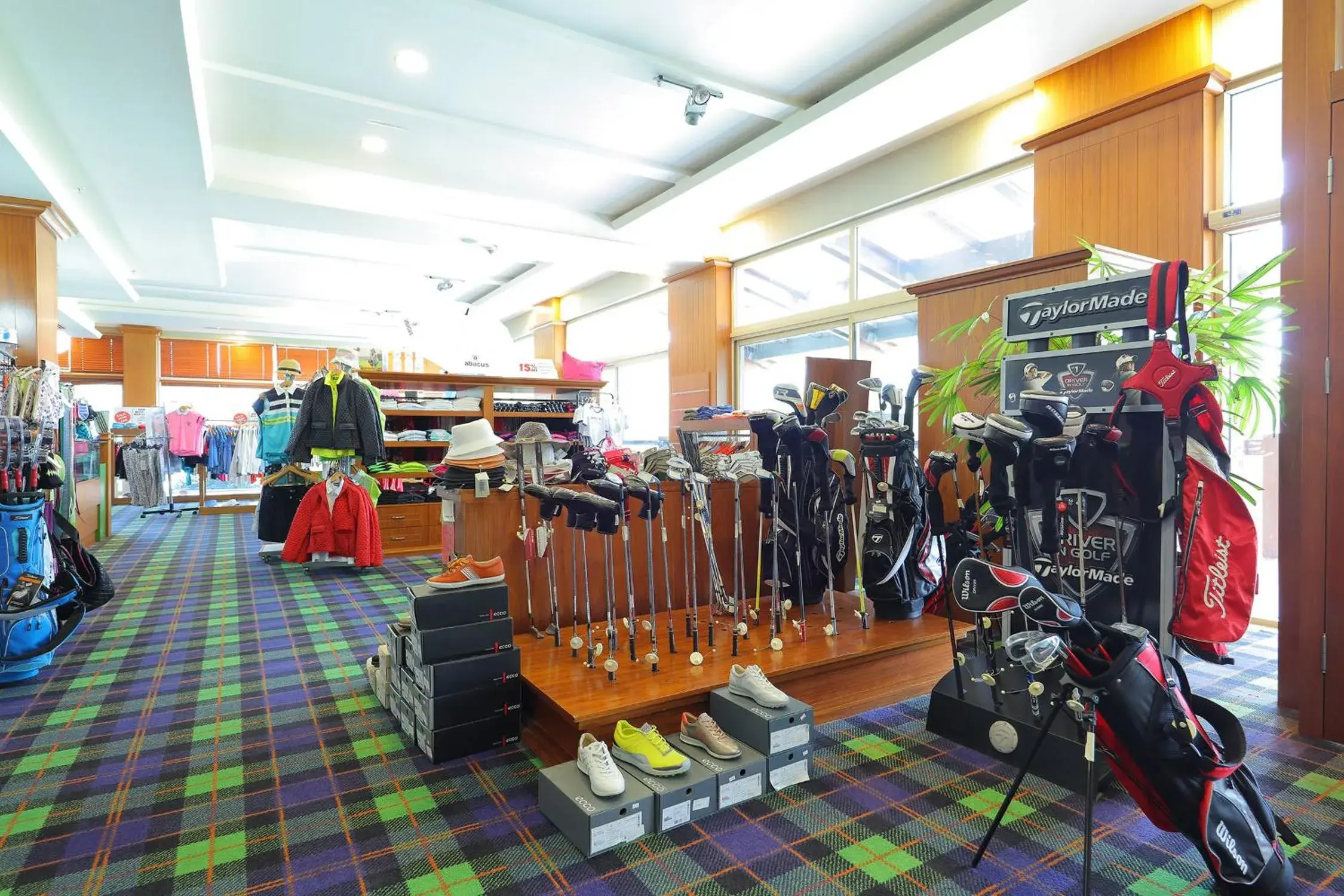 Golfcourse, Supermarket/Shops in Sueno Hotels Golf Belek
