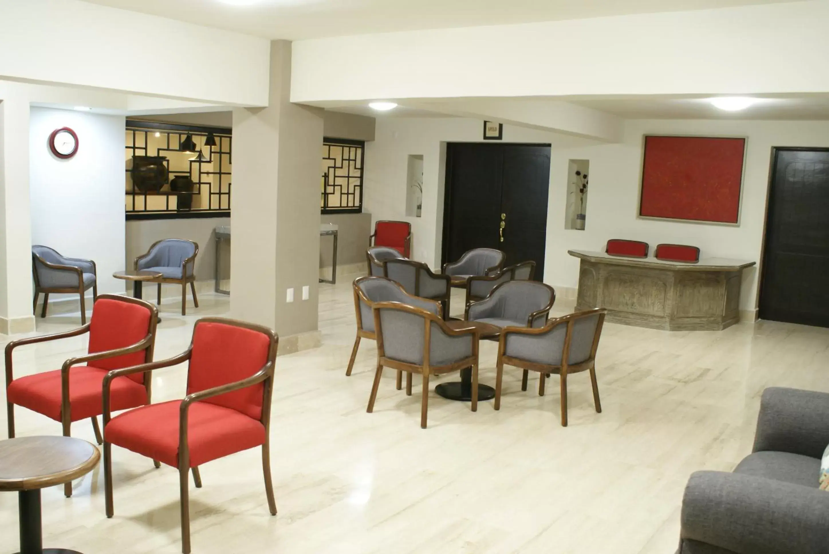 Lounge or bar in Ramada Plaza by Wyndham Leon Lounge or bar in Ramada Plaza by Wyndham Leon