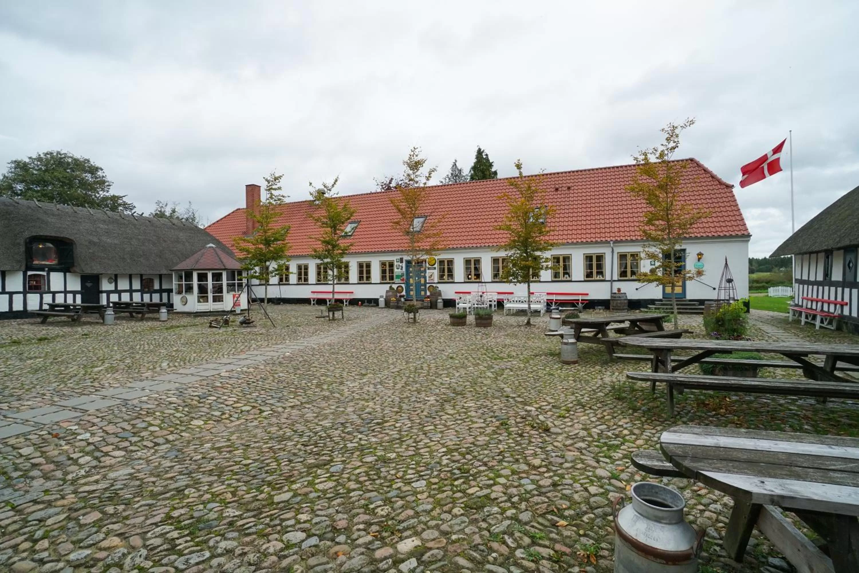 Property building in Svostrup Kro
