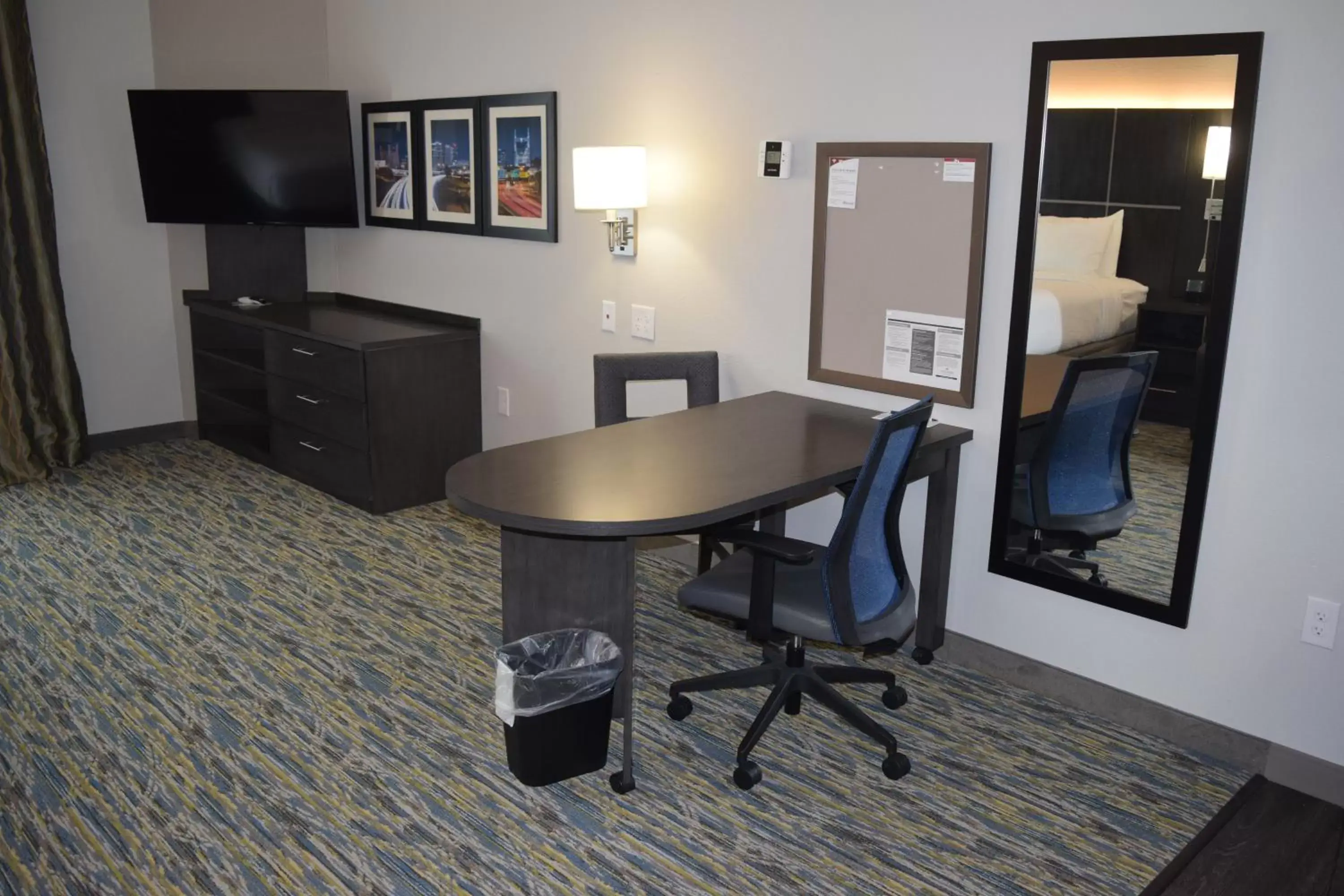 Photo of the whole room, TV/Entertainment Center in Candlewood Suites - Nashville Metro Center, an IHG Hotel