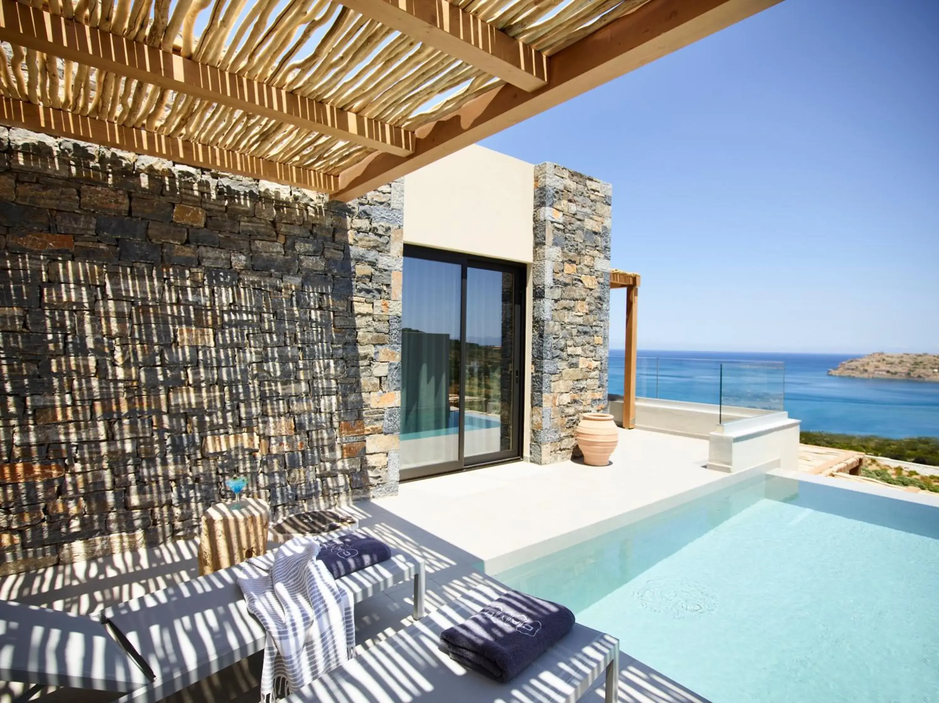 Balcony/Terrace, Swimming Pool in Cayo Exclusive Resort & Spa