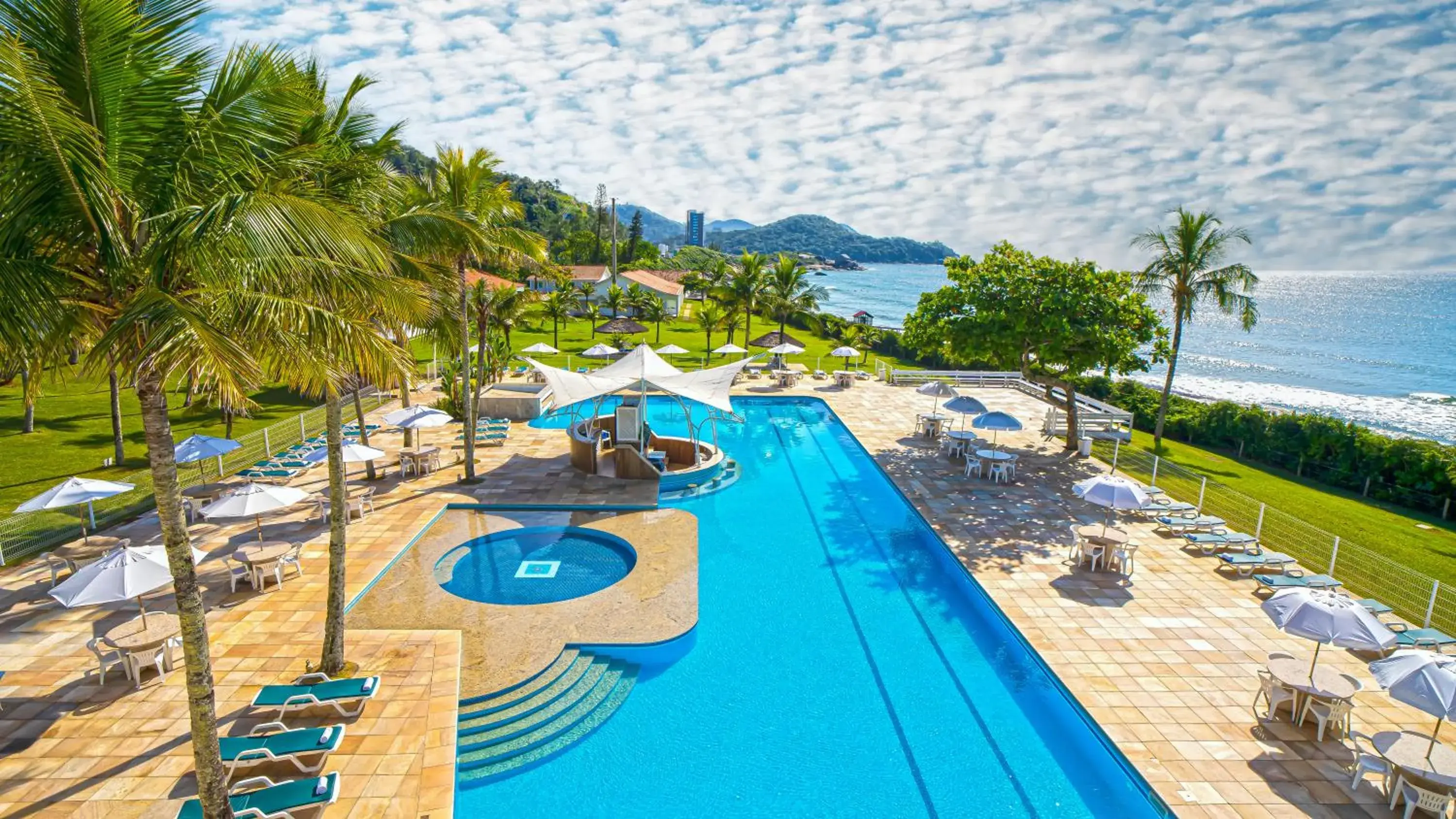 Pool View in Itapema Beach Hoteis by Nobile