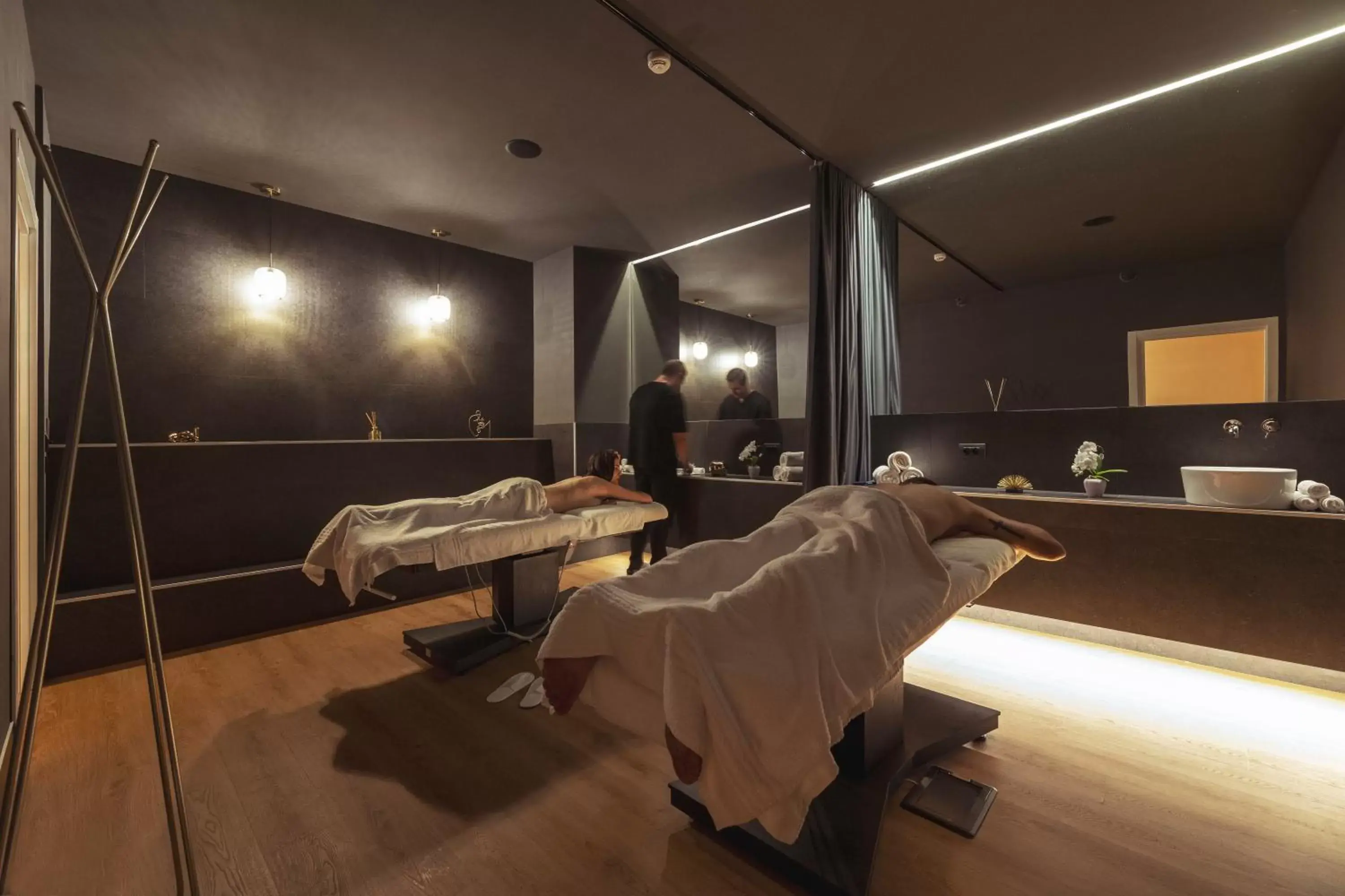 Massage in Hi Hotel - Wellness & Spa