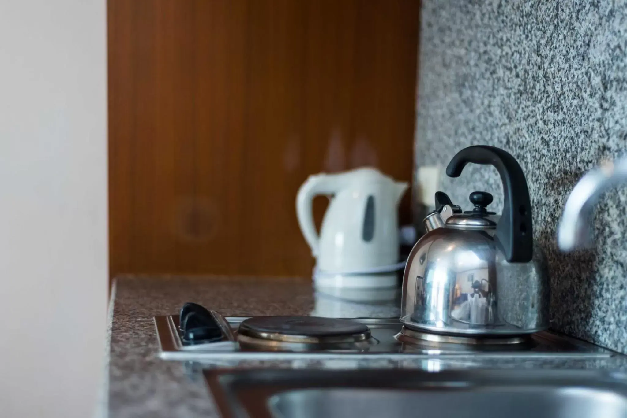 Coffee/Tea Facilities in The Residence Garden